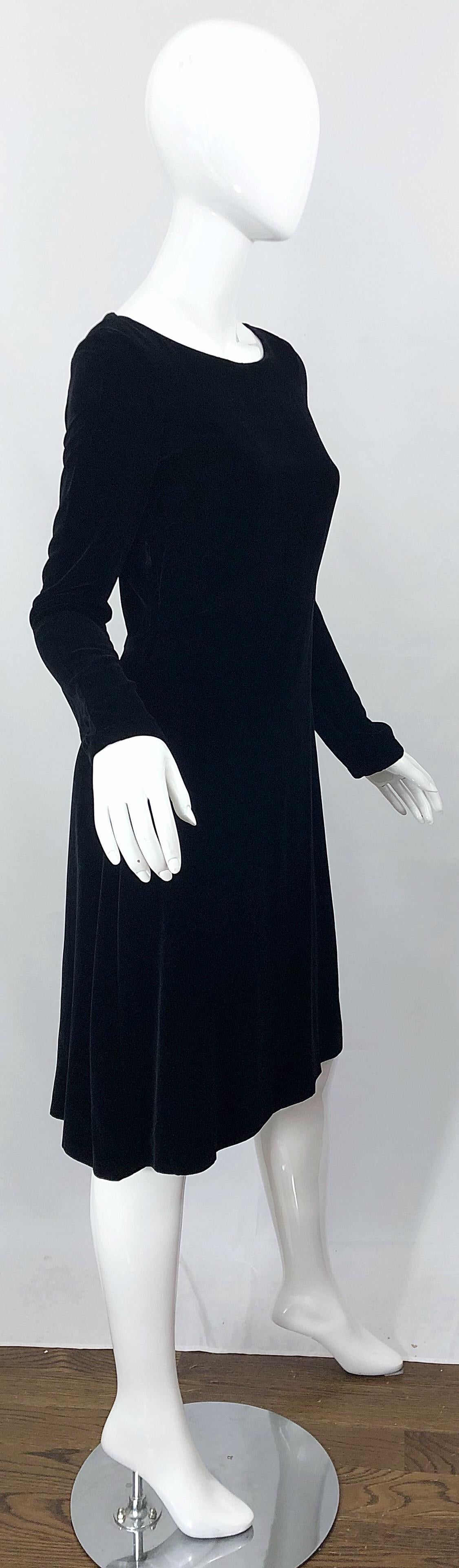 1990s Jil Sander Black Lightweight Velvet Size 34 / 2 4 Minimalist Vintage Dress For Sale 2