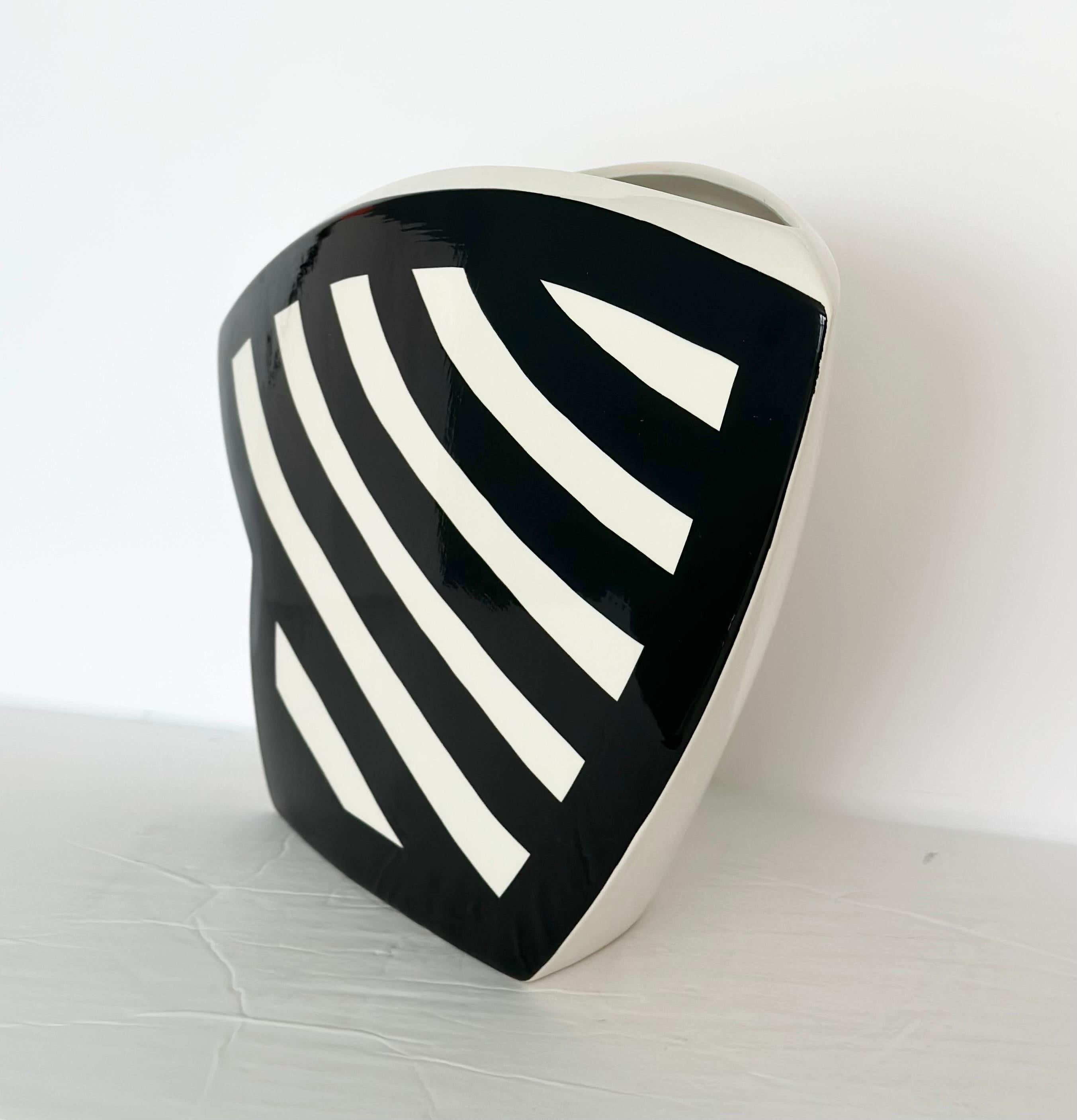 Late 20th Century 1990s John Bergen Studio Postmodern Black and White Ceramic Amorphous Vase  For Sale
