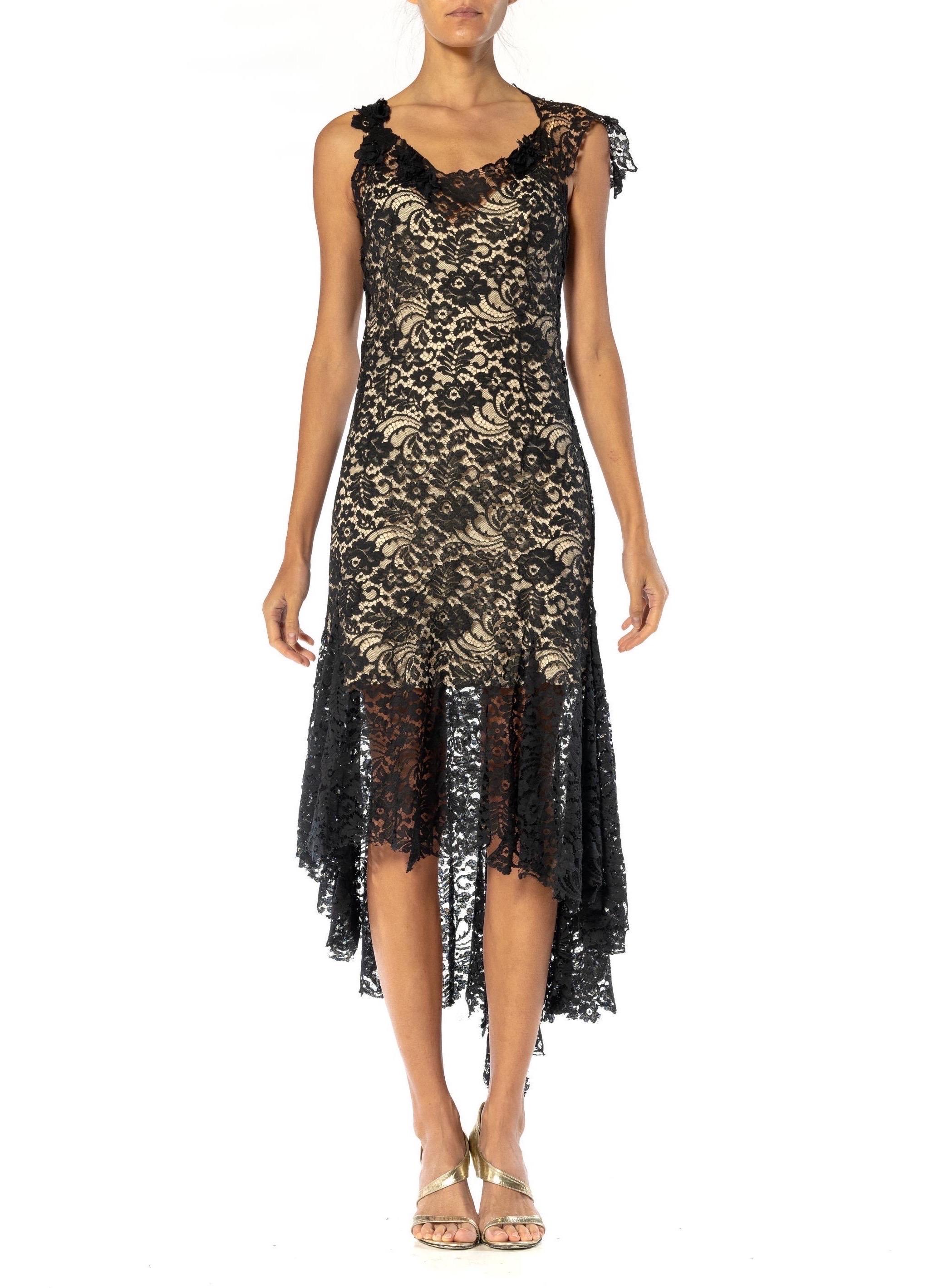 1990S JOHN GALLIANO CHRISTIAN DIOR Vestido de cóctel de encaje de mezcla de rayón negro Negro en venta