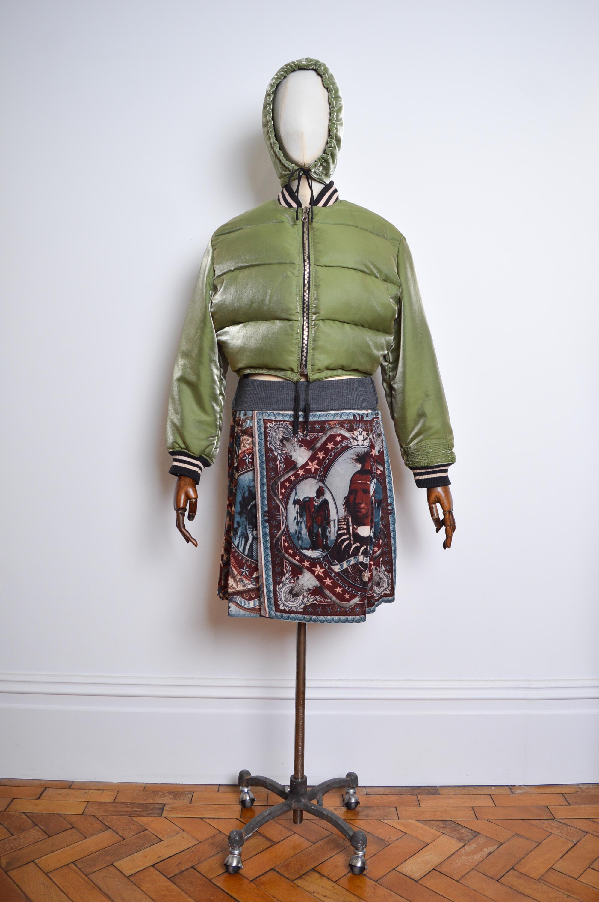 1990's JPG Khaki Green JEAN PAUL GAULTIER Cropped Bomber puffer Jacket with Hood For Sale 6