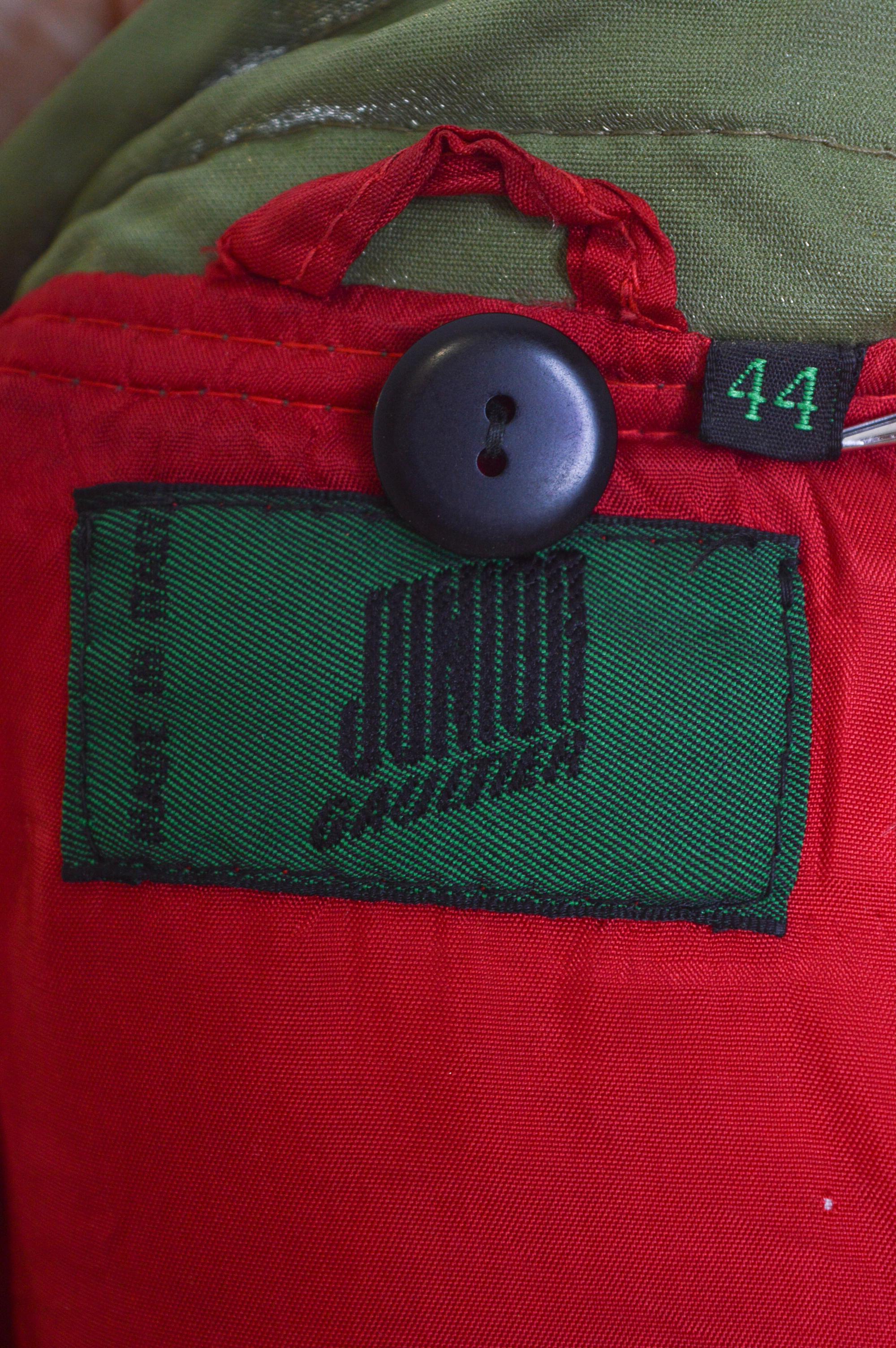 JEAN PAUL GAULTIER Blouson bombardier court vert kaki avec capuche, années 1990 en vente 5
