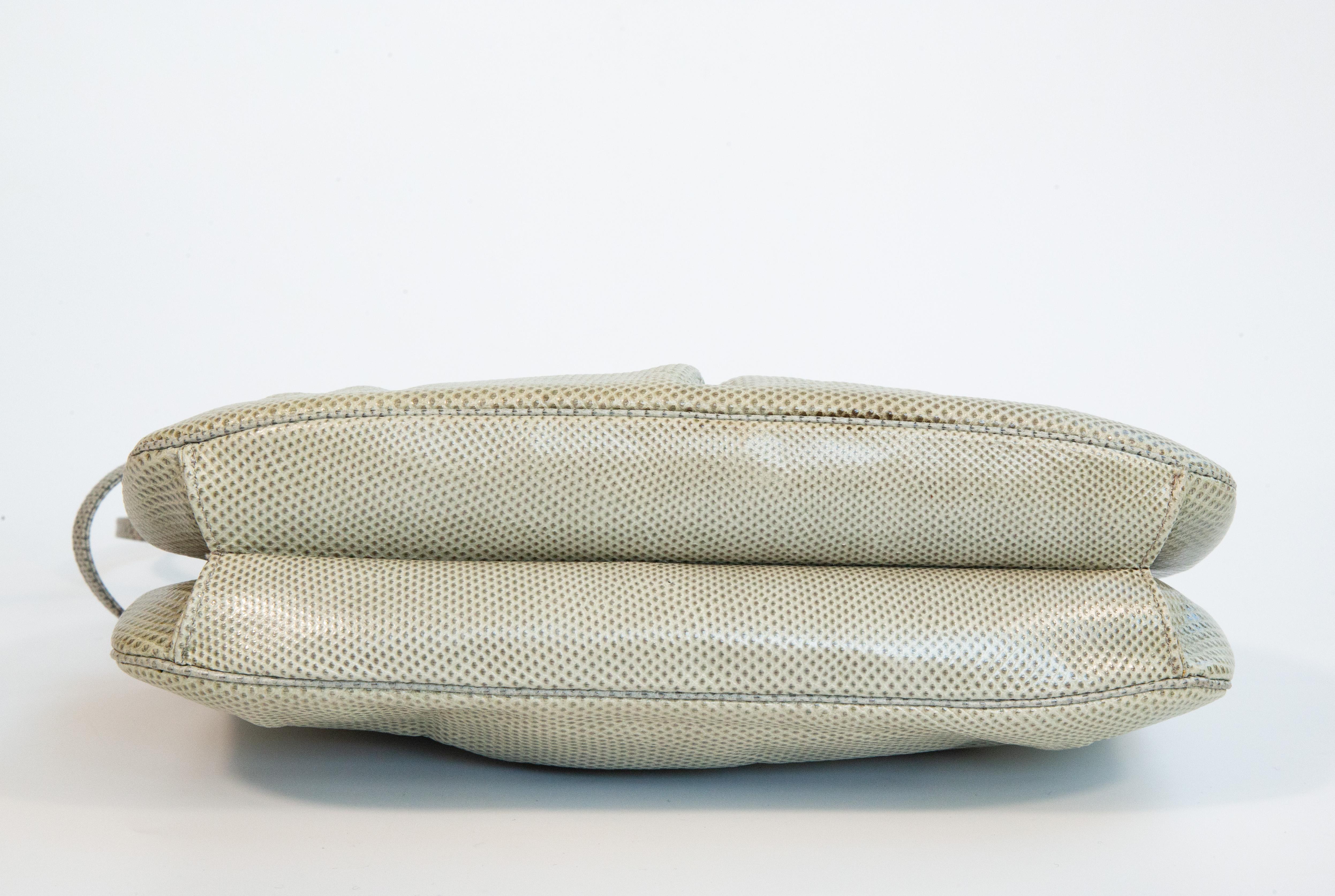 1990 Judith Leiber Sac à bandoulière en lézard Pochette en vente 3