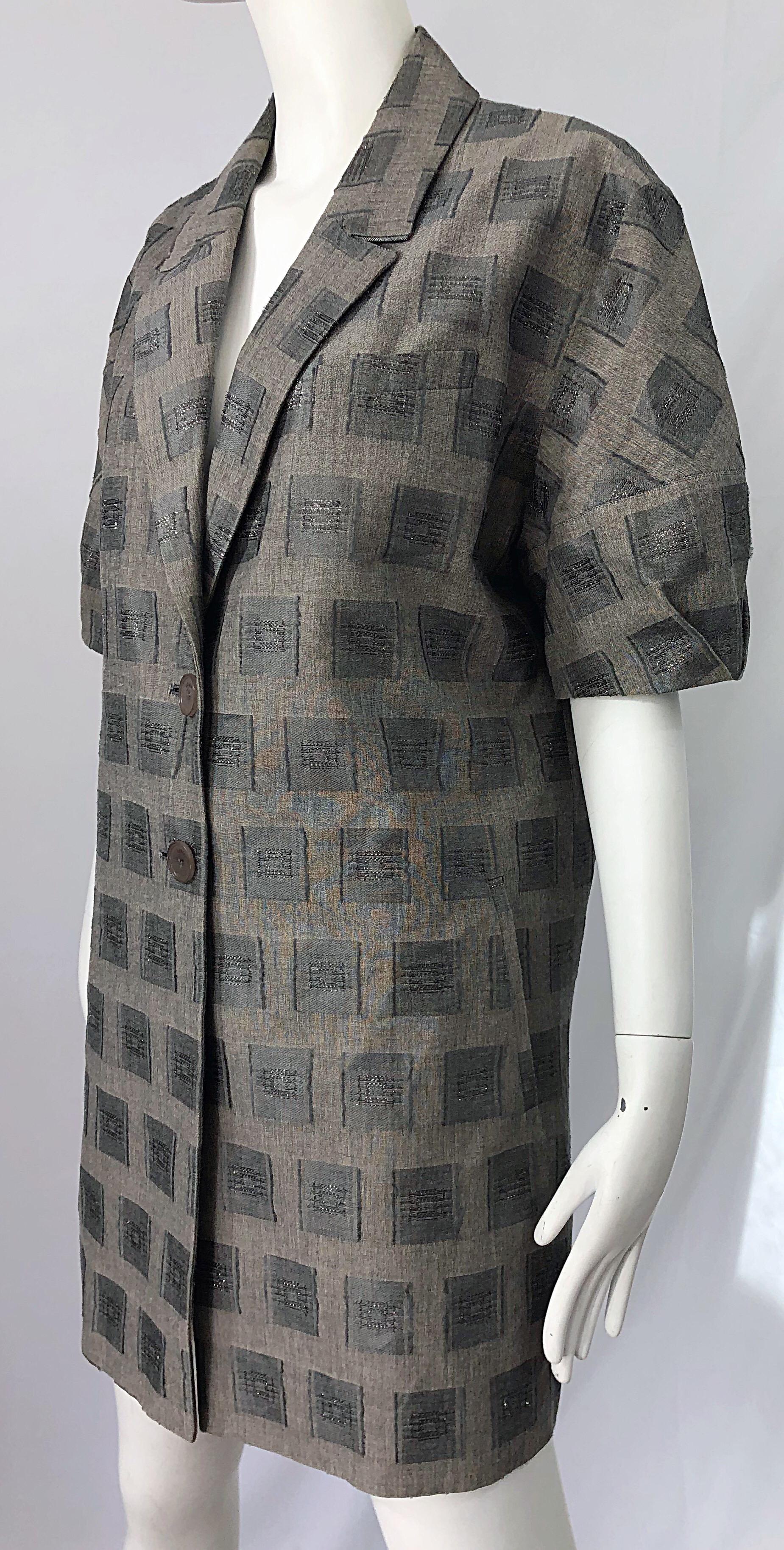 1990s Kenzo Gray Metallic Short Sleeve Size 42 / US 10 Vintage Blazer 90s Jacket For Sale 4