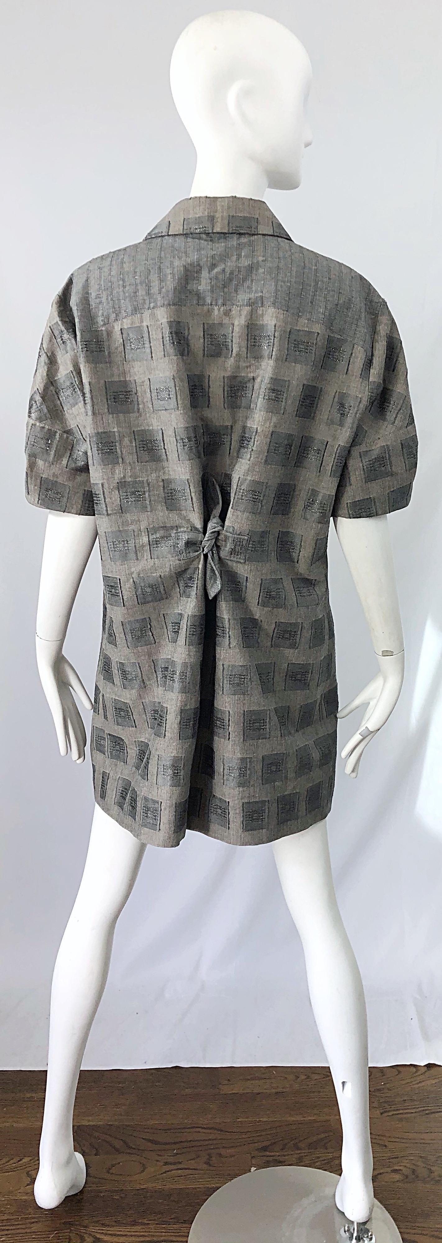 1990s Kenzo Gray Metallic Short Sleeve Taglia 42 / US 10 Vintage Blazer 90s Jacket in vendita 9