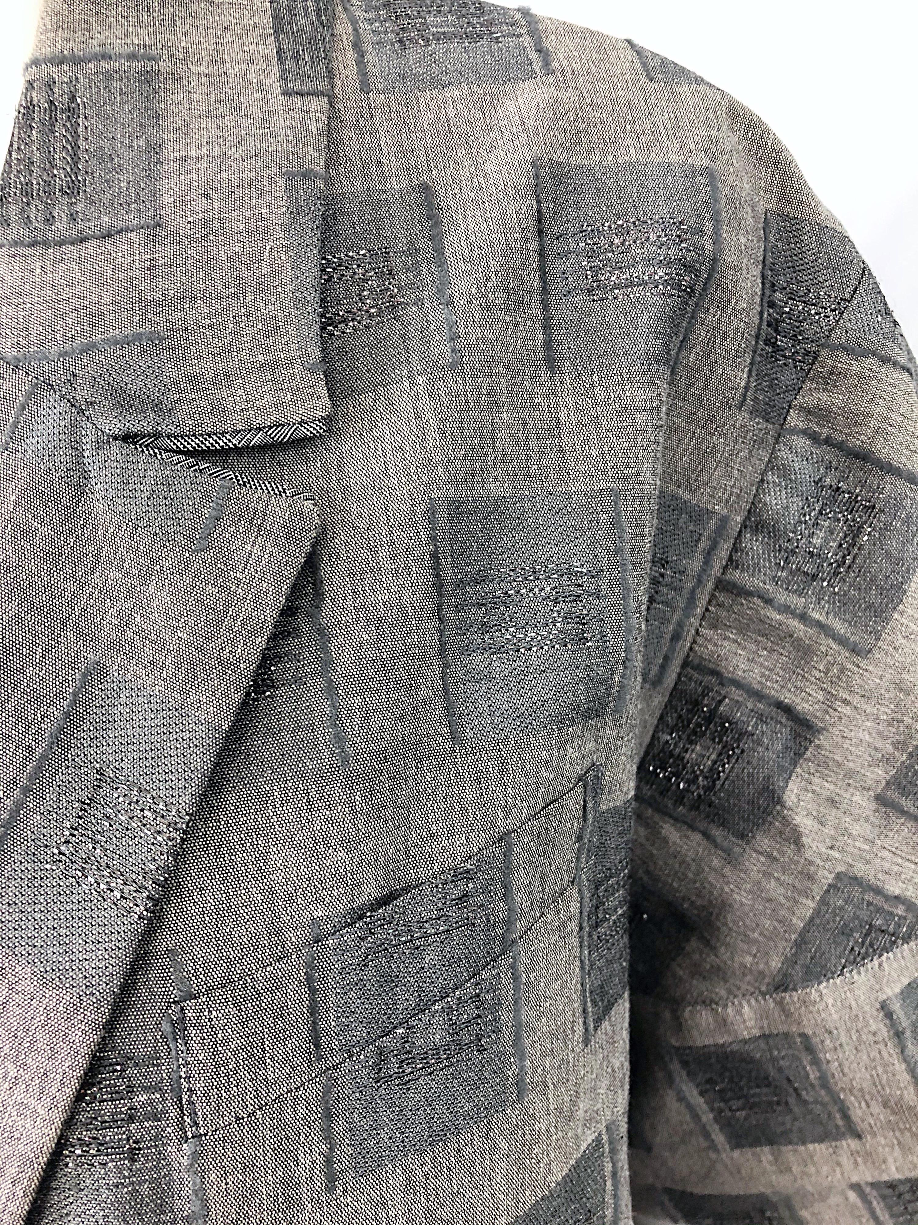1990er Kenzo Grau Metallic Kurzarm Größe 42 / US 10 Vintage Blazer 90er Jahre Jacke im Zustand „Hervorragend“ im Angebot in San Diego, CA