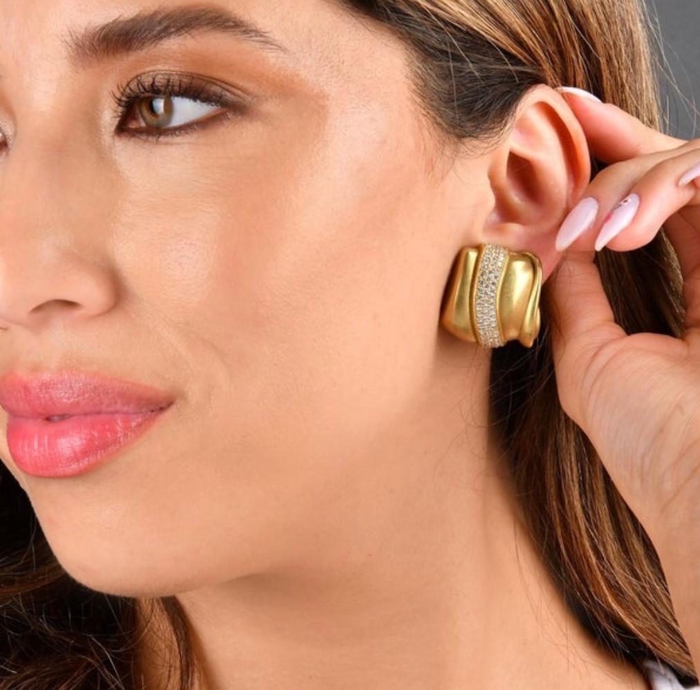 1990 KIESELSTEIN Boucles d'oreilles à clip en or 18K avec cordon de diamants en vente 3