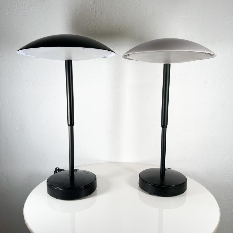 1990 Knoll Lampes de table télescopiques Black and White by John Rizzi and  Brooks Rorke sur 1stDibs