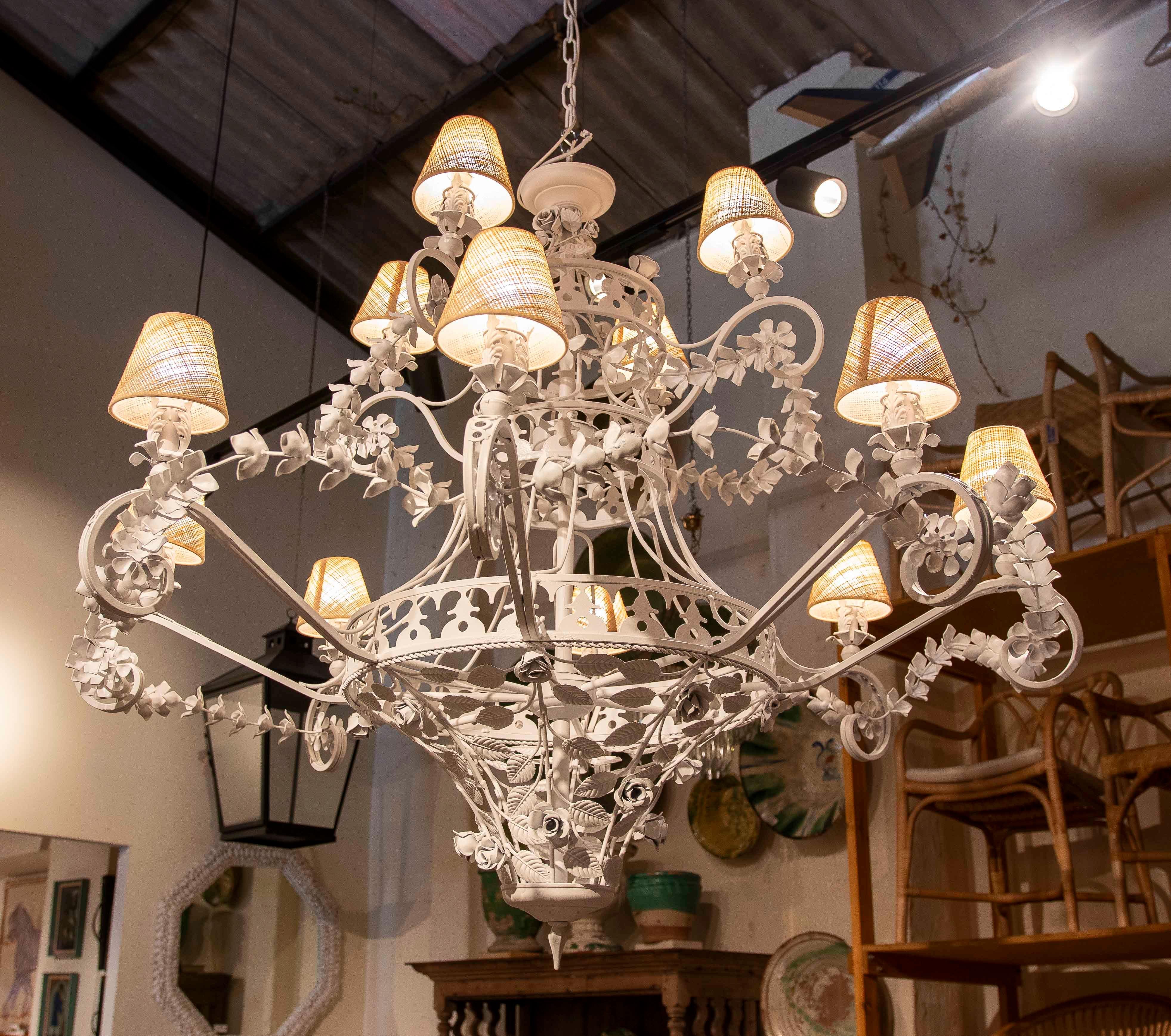 1990s Large Crown Style Ceiling Lamp in White Iron with Leaves For Sale 6