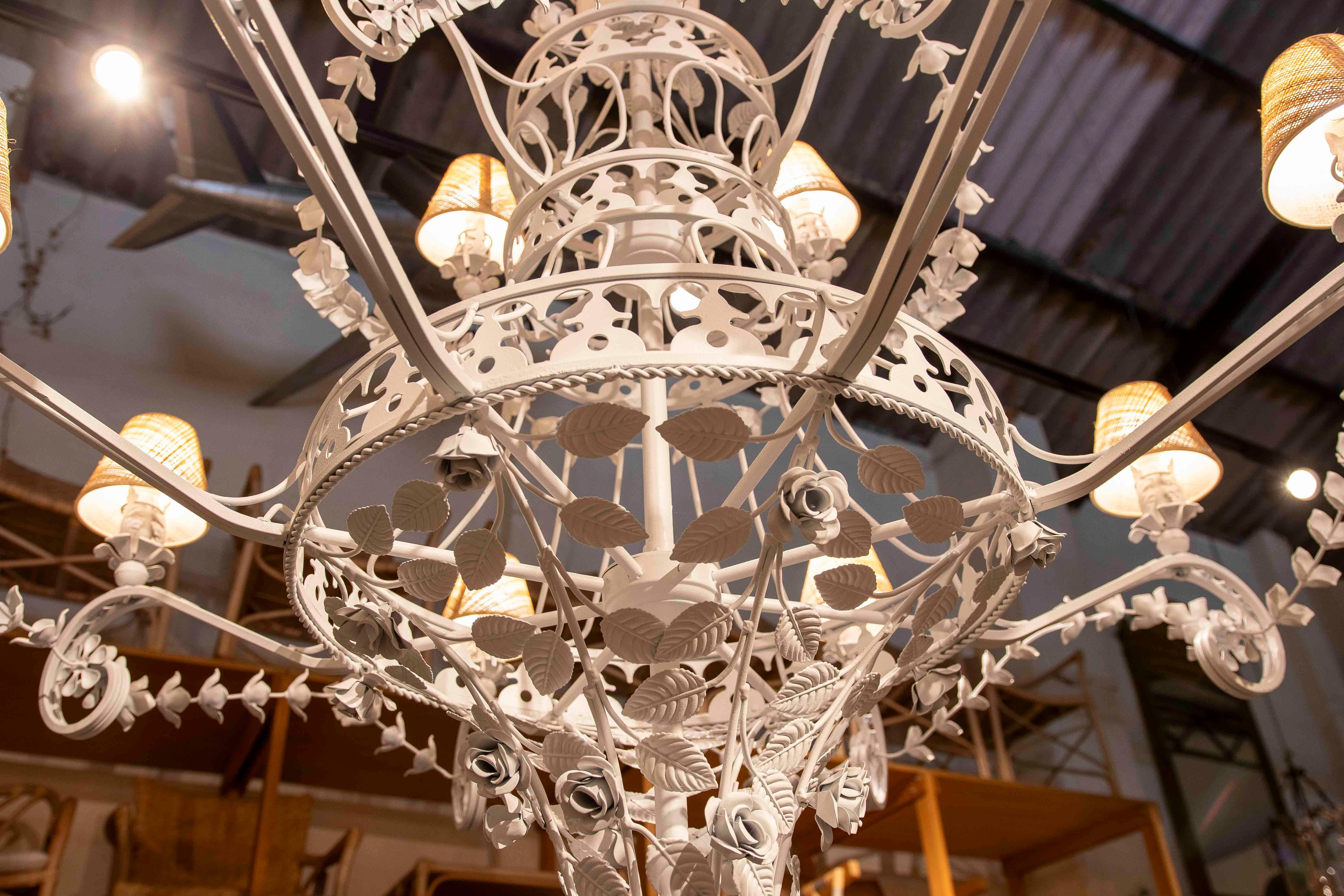 20th Century 1990s Large Crown Style Ceiling Lamp in White Iron with Leaves For Sale