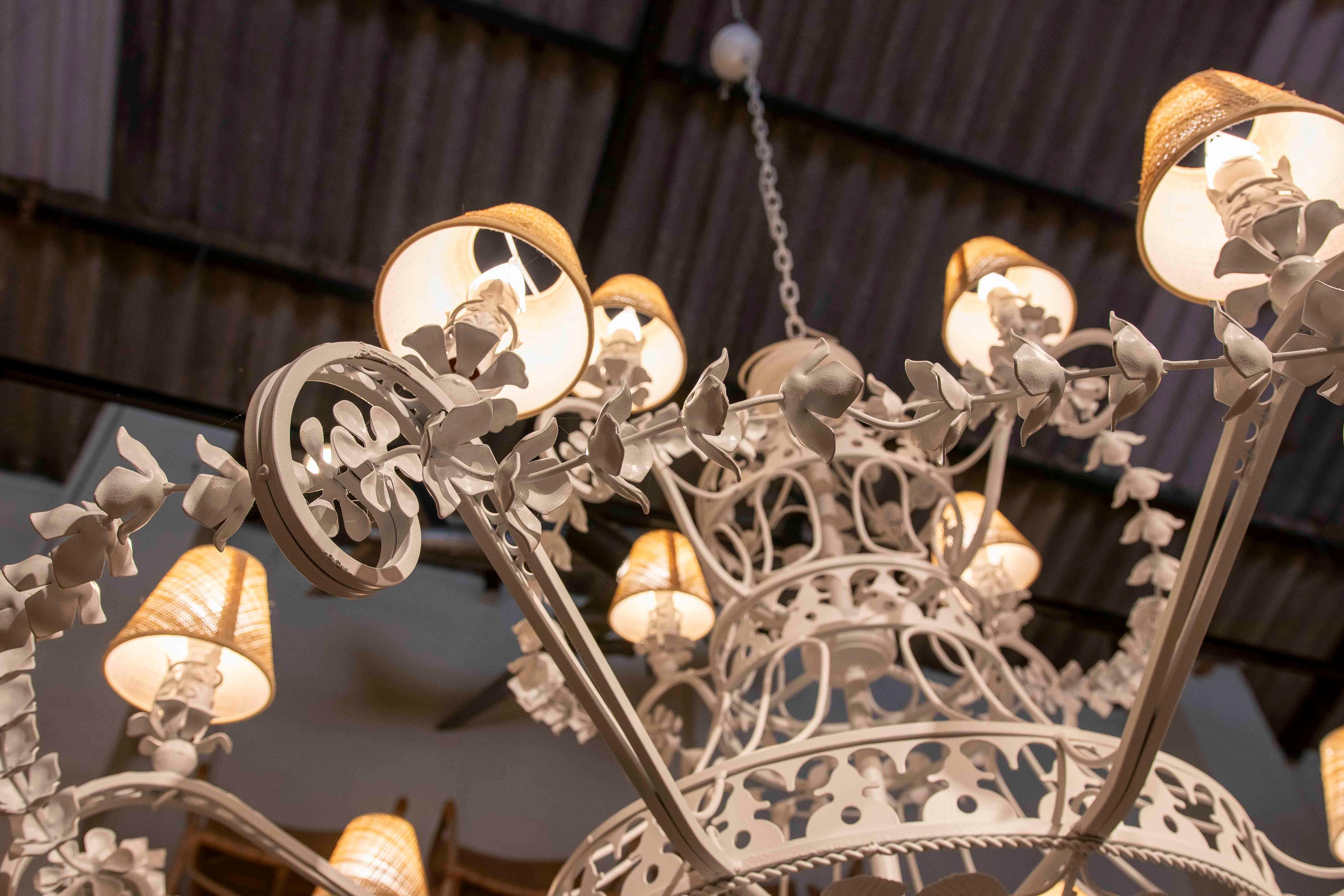 1990s Large Crown Style Ceiling Lamp in White Iron with Leaves For Sale 1