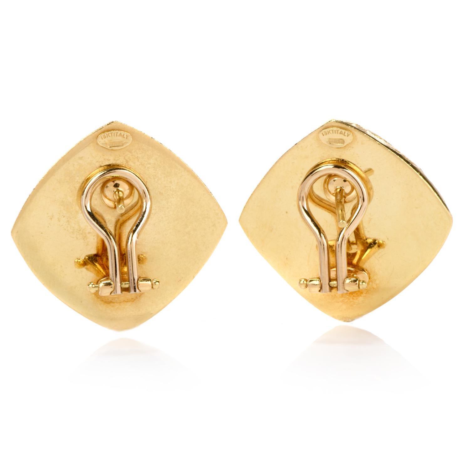 1990s Large Italian 18 Karat Gold Woven Square Clip-On Earrings In Excellent Condition In Miami, FL