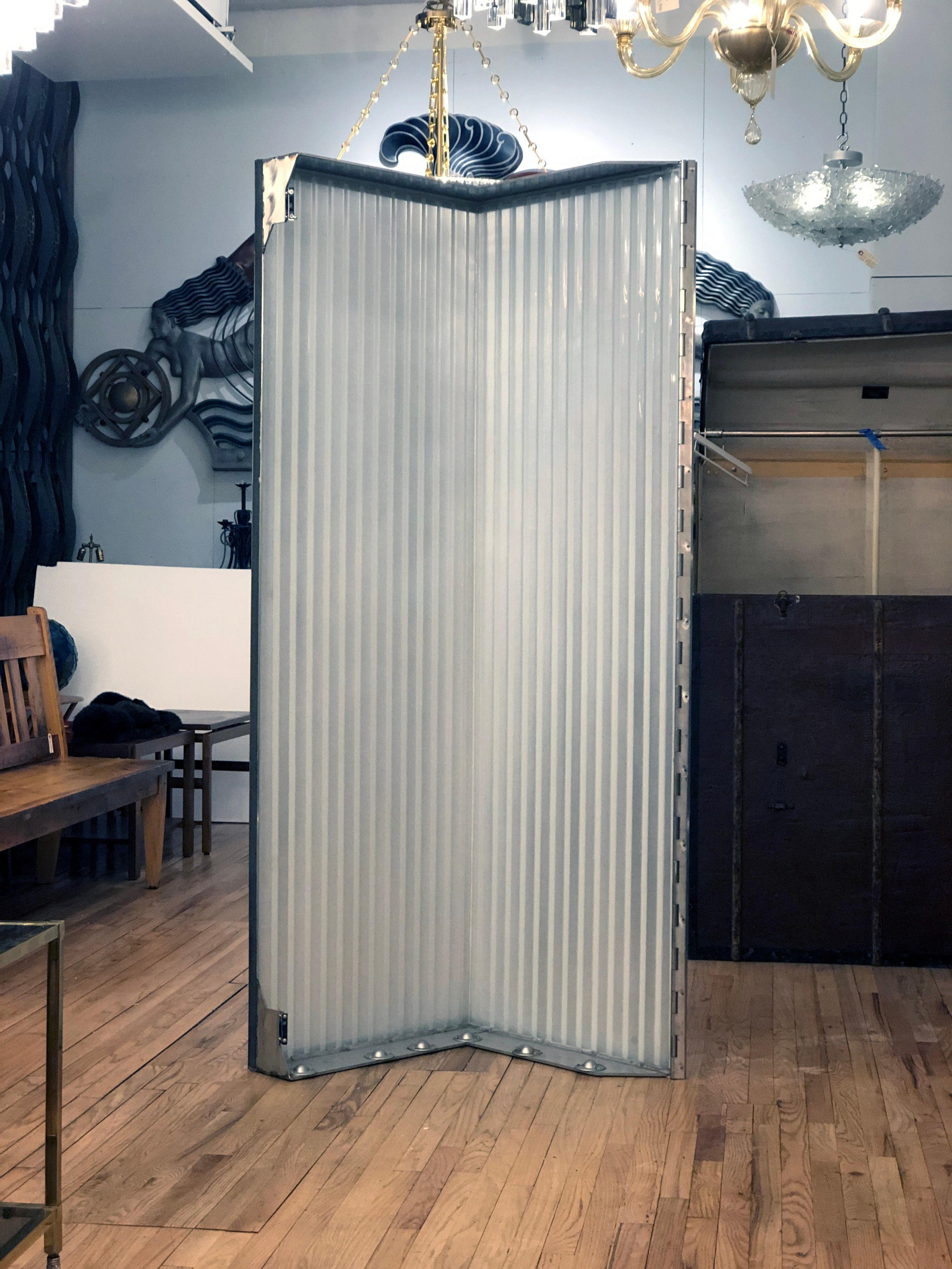 American 1990s Large Moveable Corrugated Translucent Glass Panel 90 Degree Angle Frame For Sale