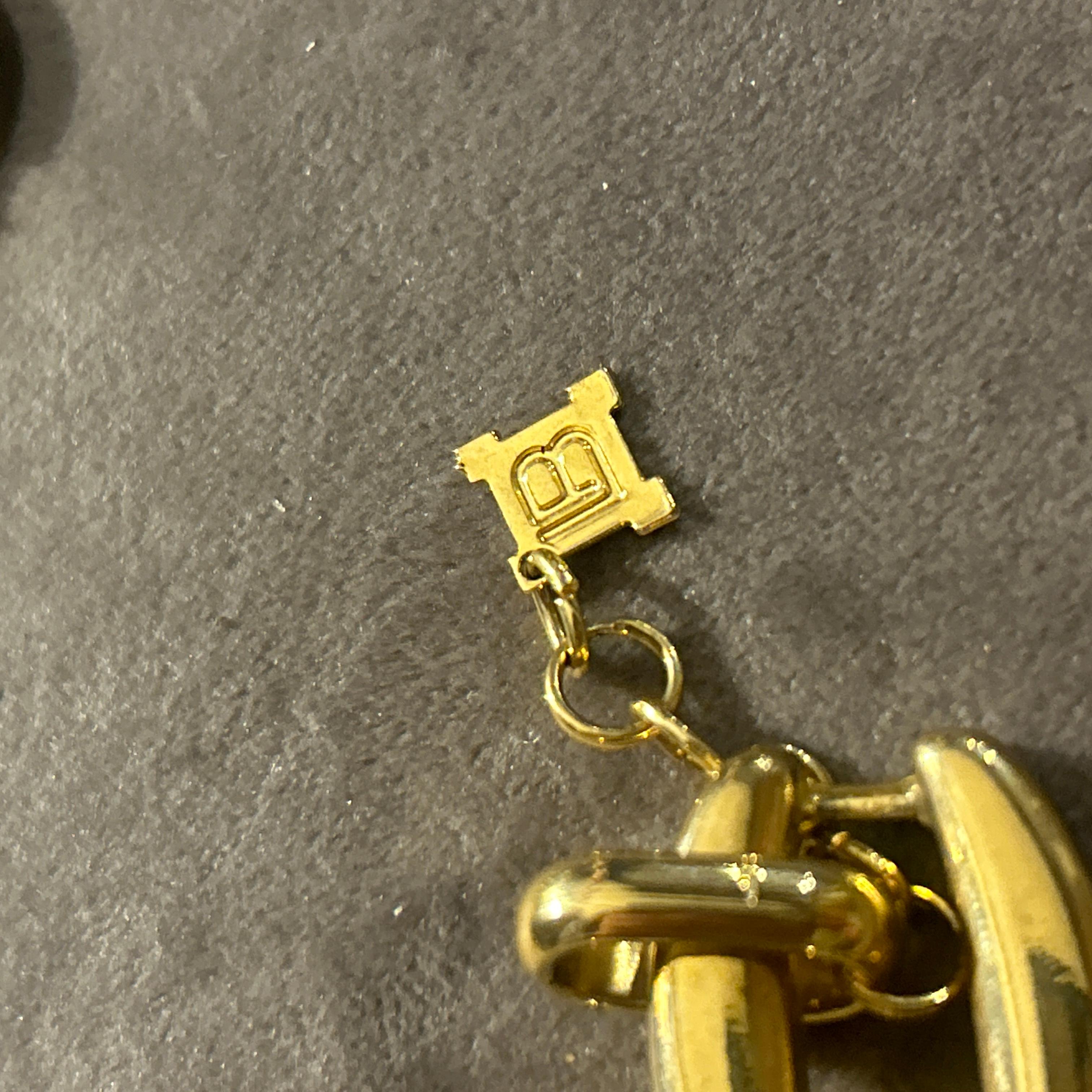 Laura Biagiotti, collier ras du cou avec médaillon en coquillage de couleur or, années 1990 en vente 5