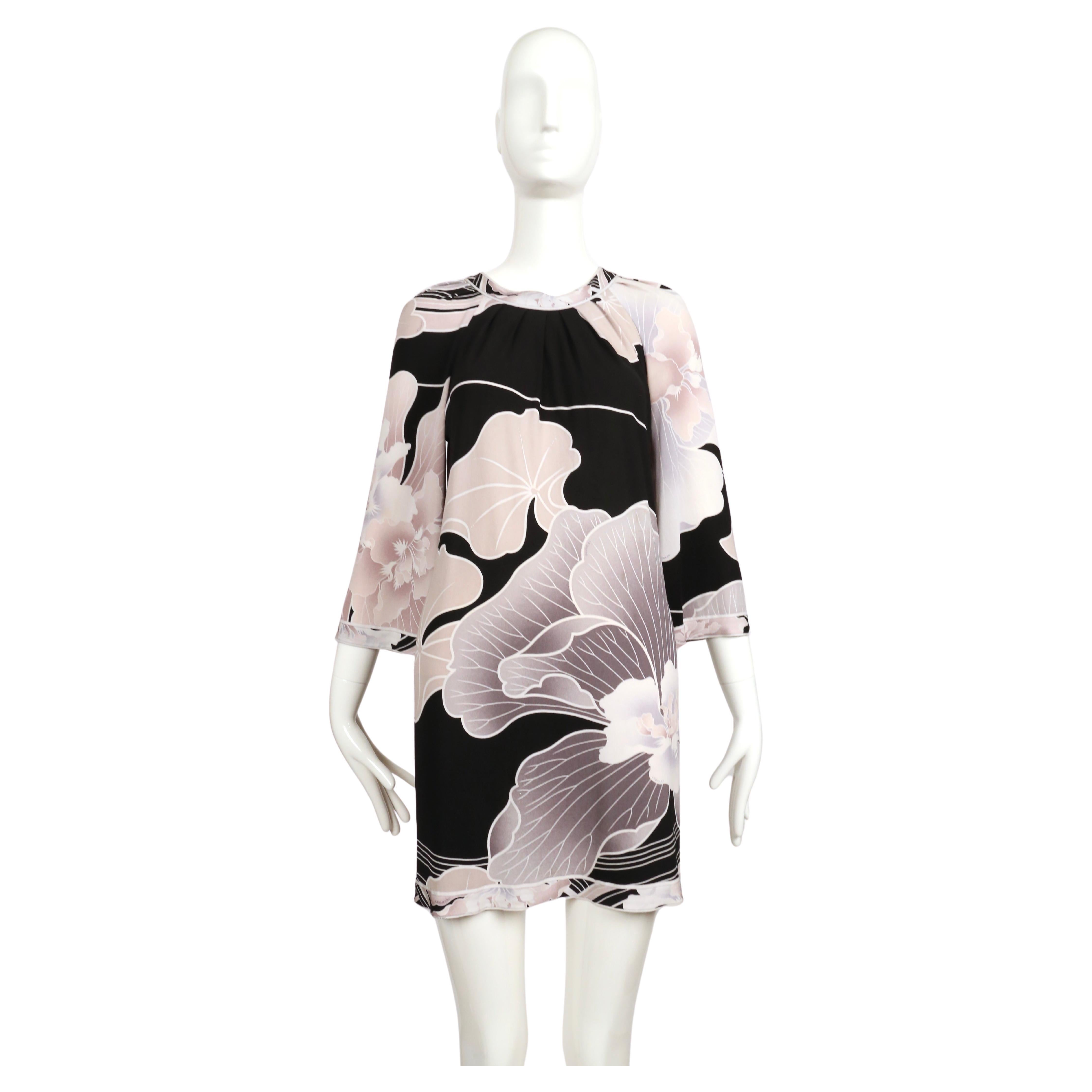 LEONARD of PARIS robe babydoll en jersey de soie à imprimé floral aquarelle des années 1990 en vente