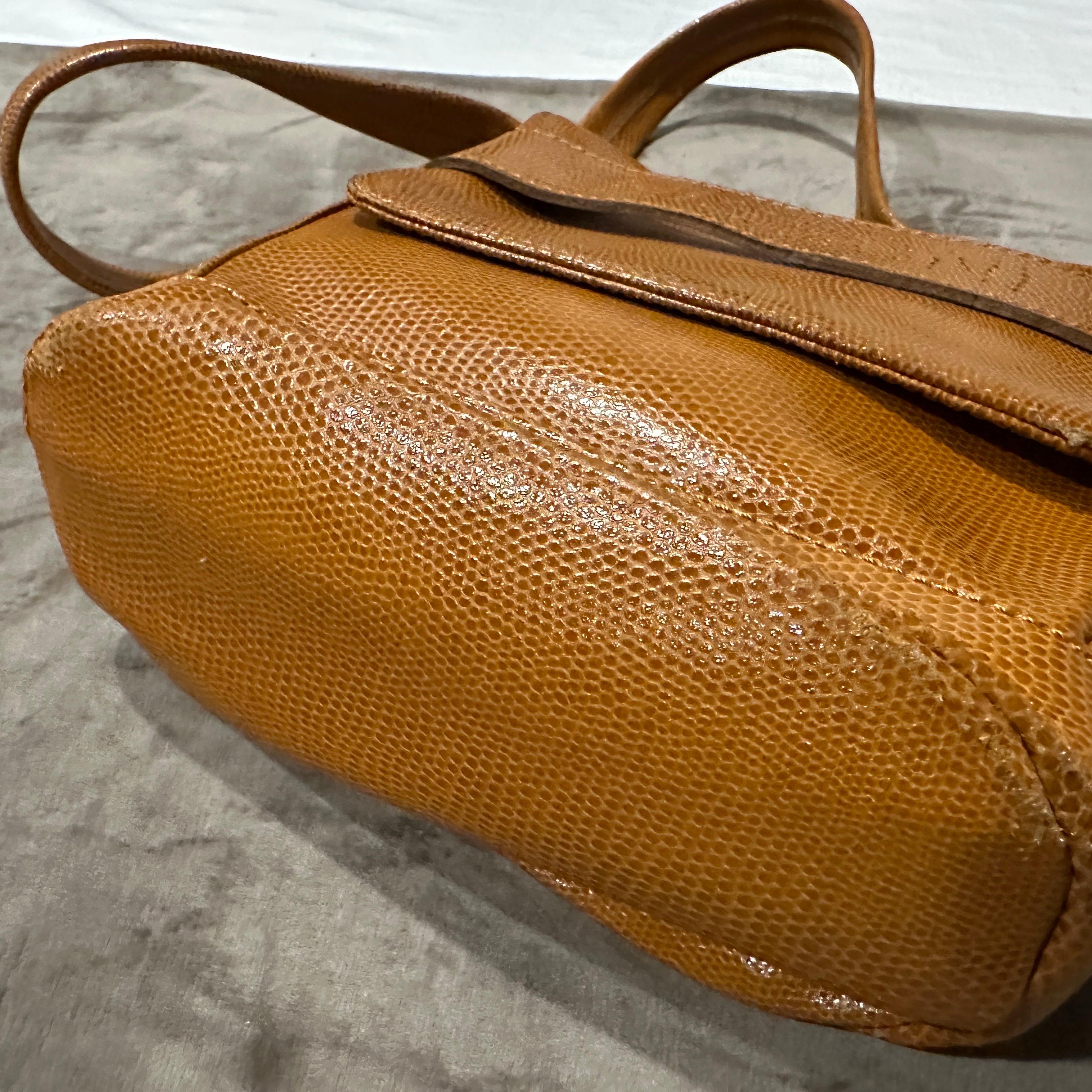 Marron 1990 - Porte-monnaie en cuir marron clair de Missoni en vente