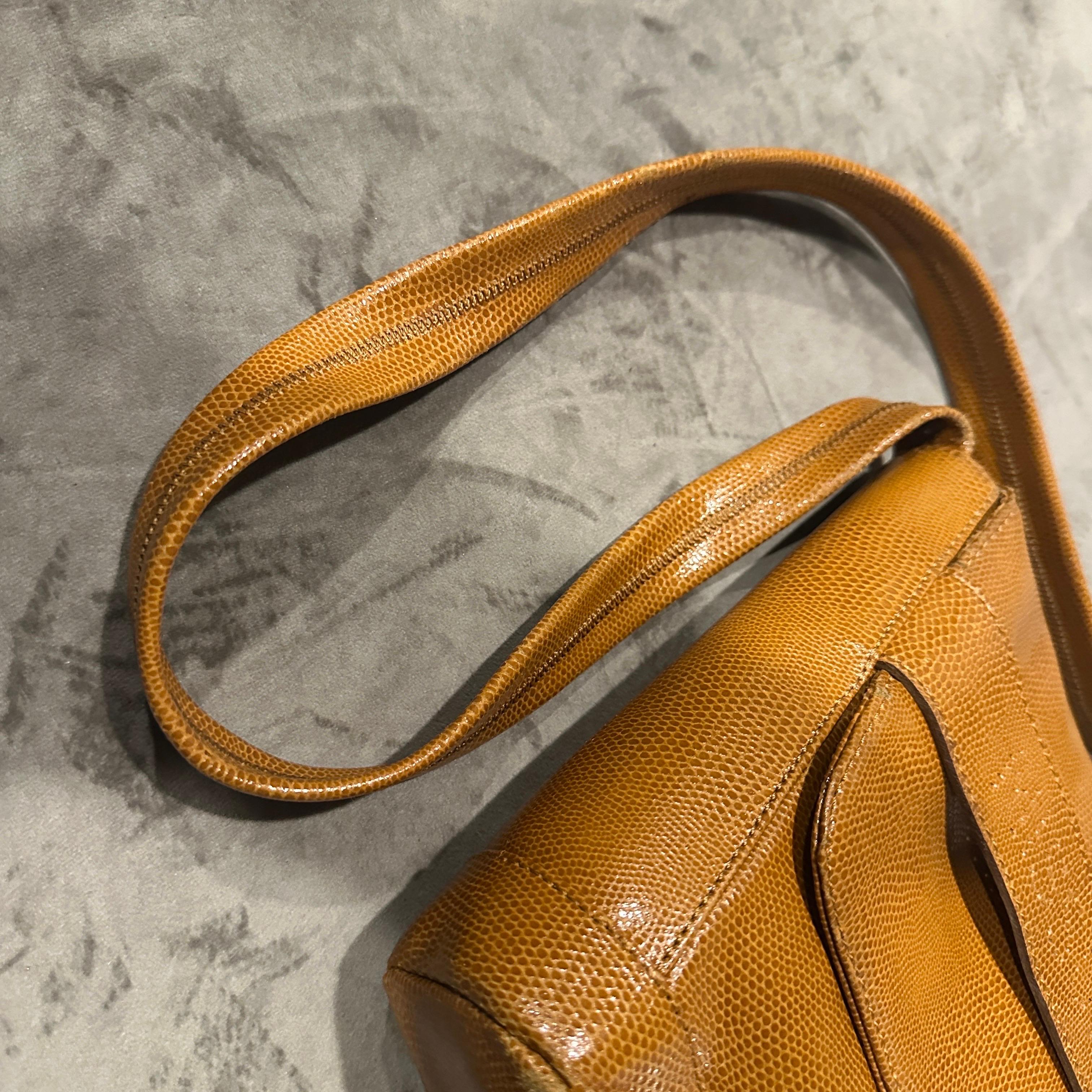 1990 - Porte-monnaie en cuir marron clair de Missoni en vente 4