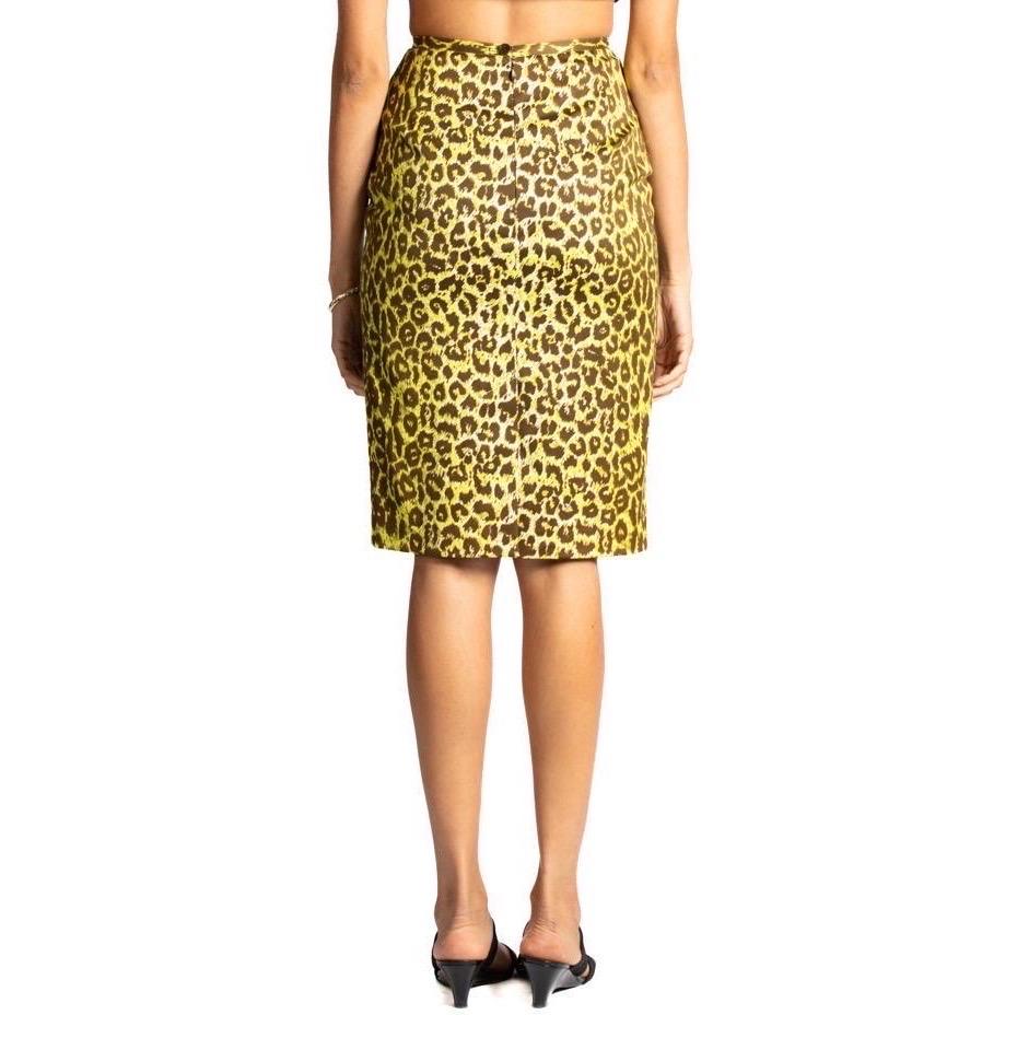 1990S Lime Green Leopard Print Cotton Sateen Pencil Skirt For Sale 2