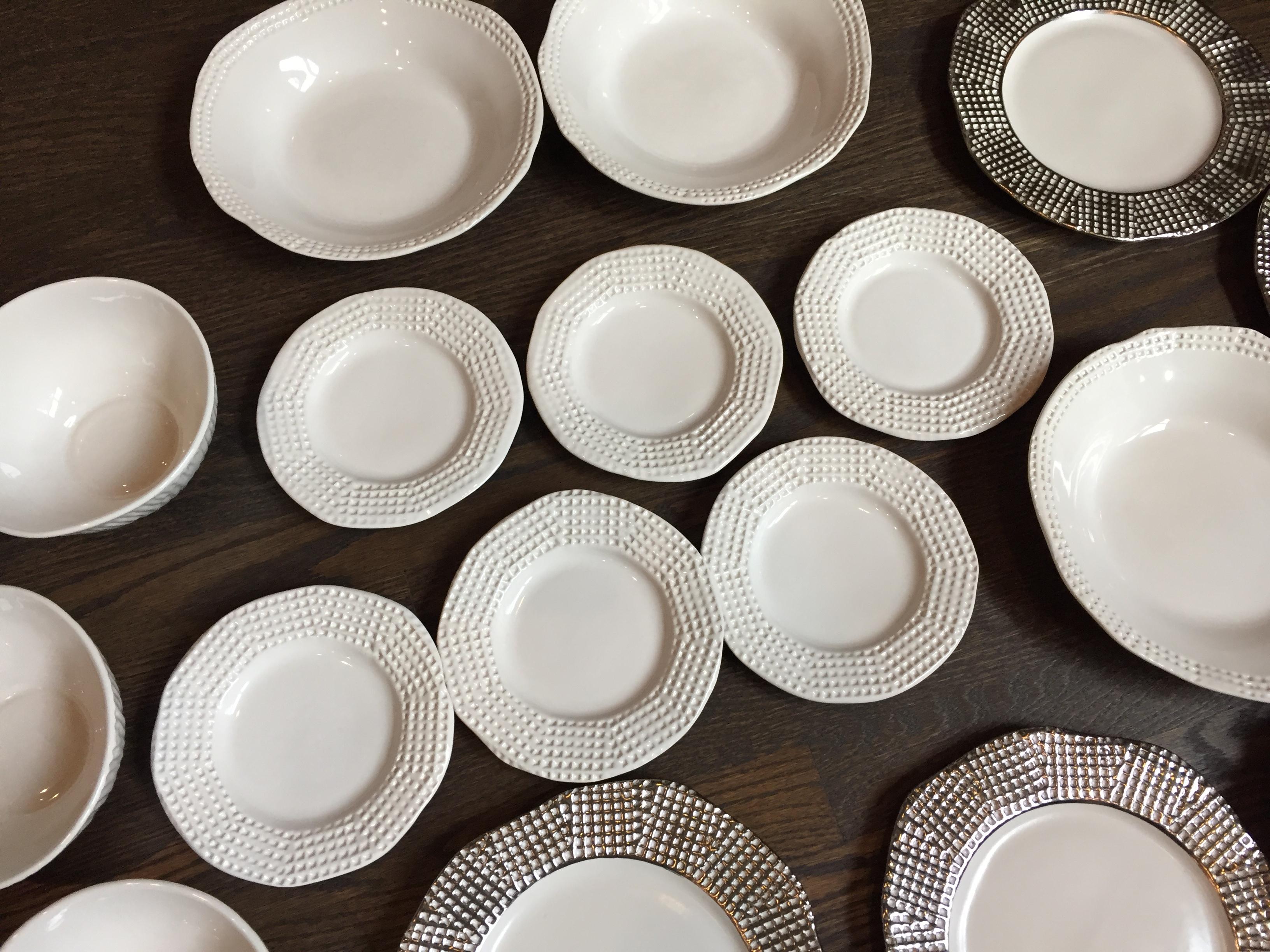 Modern Michael Wainwright Dinnerware Set of 30 Pieces 1990s Limited Edition For Sale