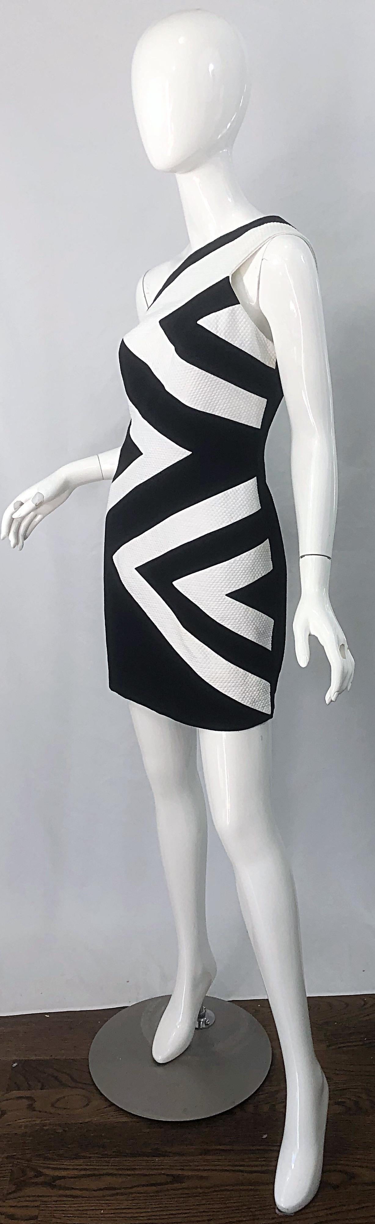 1990s Linda Segal Size 10 Black and White Cotton One Shoulder Vintage 90s Dress For Sale 4