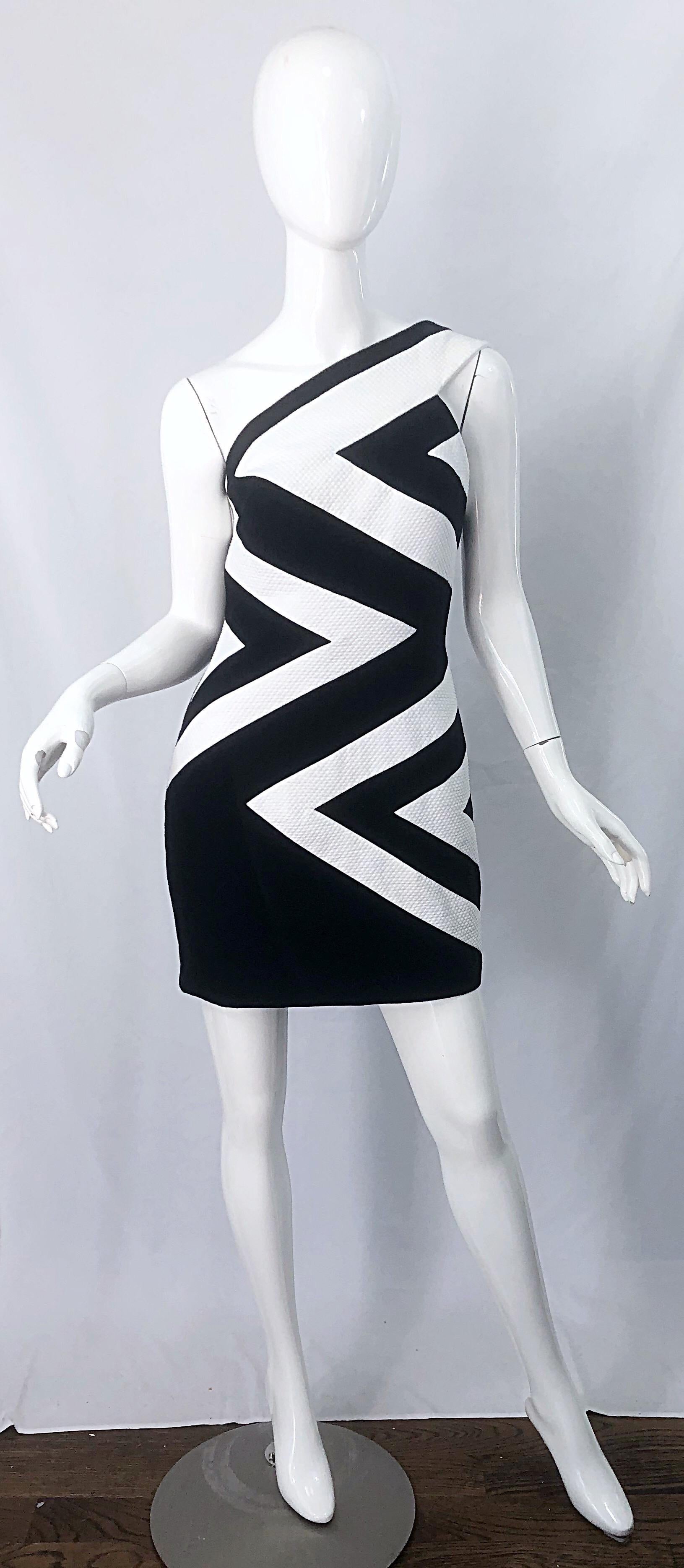 1990s Linda Segal Size 10 Black and White Cotton One Shoulder Vintage 90s Dress For Sale 6