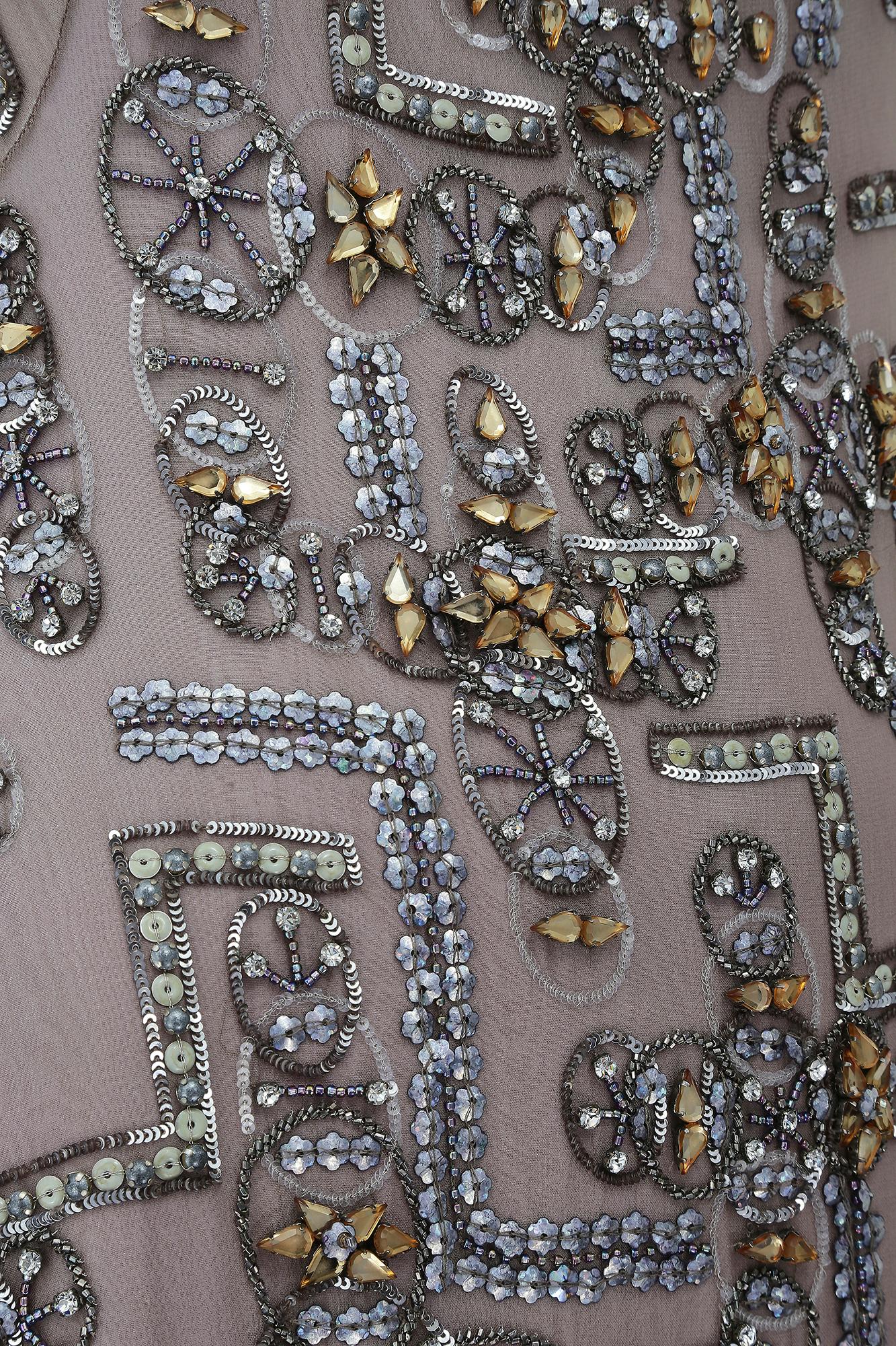 1990er Lindka Cierach Couture Perlenbesetztes Etuikleid im Angebot 1