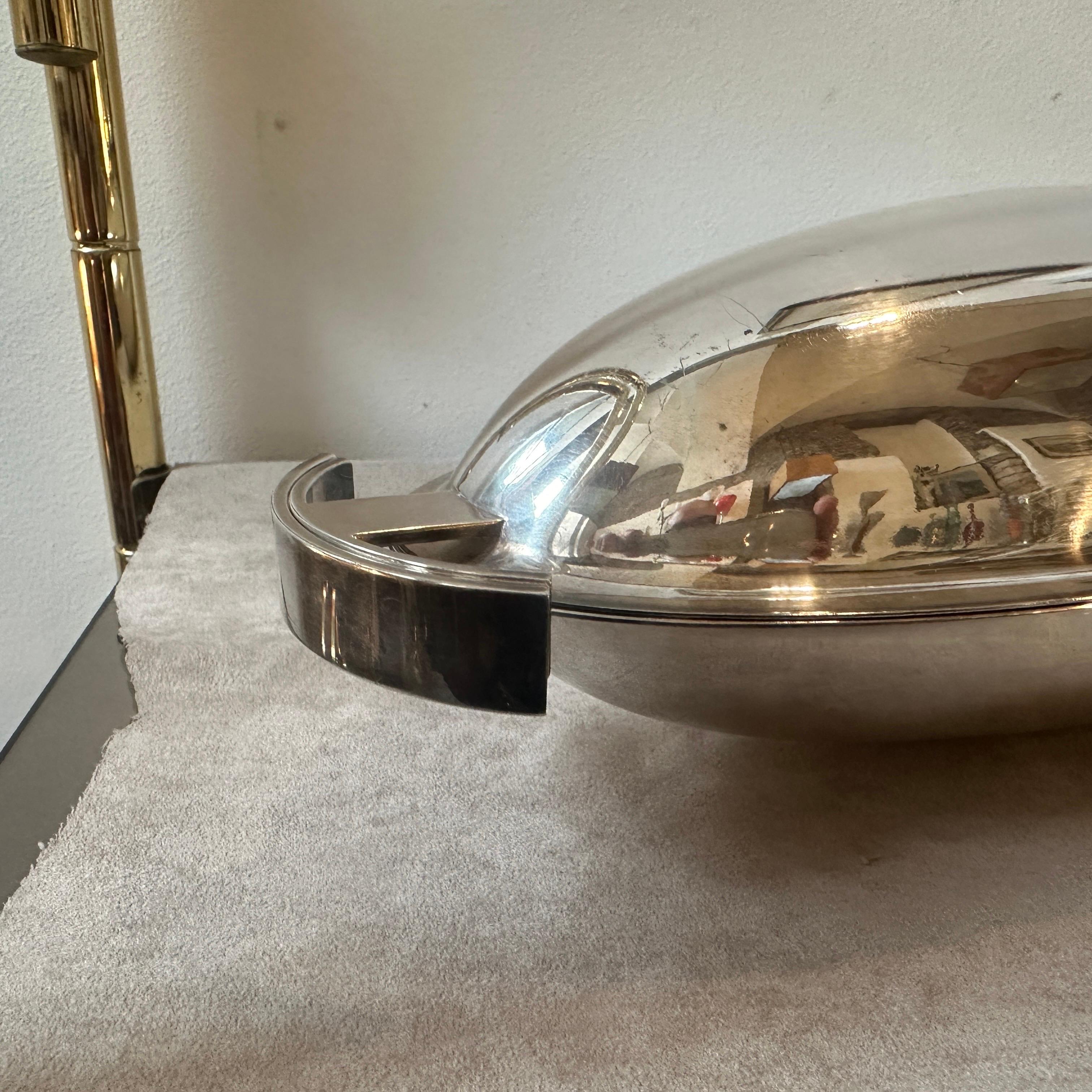 1990s Lino Modernist Silver Plated Fish Bowl Design by Lino Sabattini In Good Condition For Sale In Aci Castello, IT