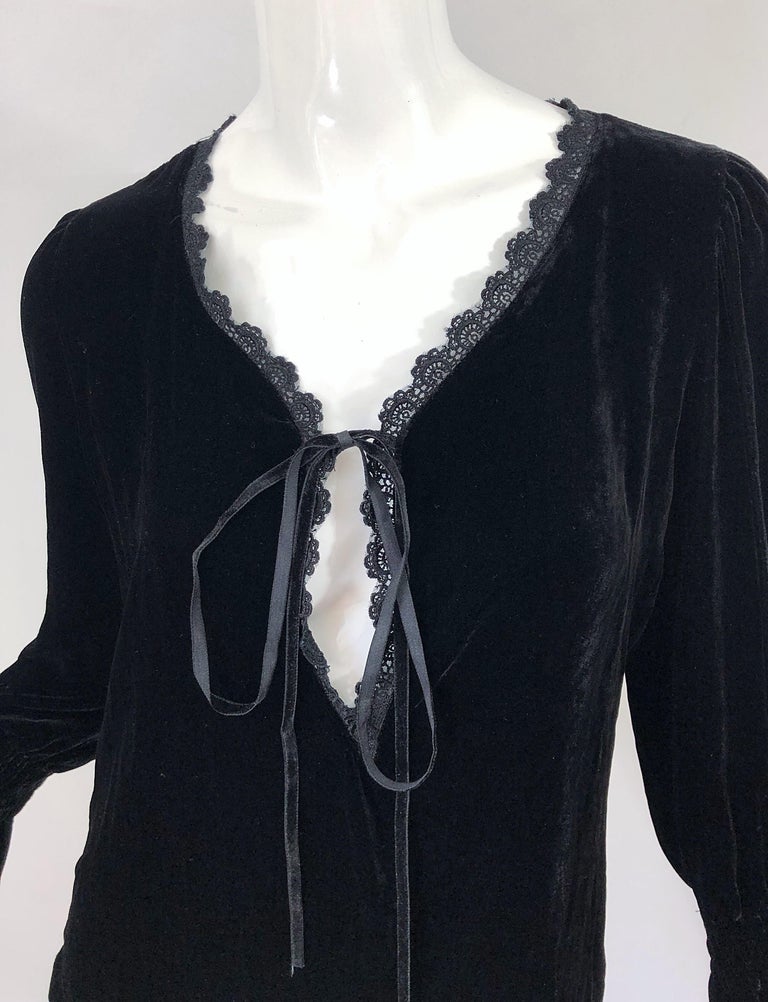 1990s Liz Jacobsson Paris Black Silk Velvet Poet Sleeve Tunic Top 90s Mini Dress In Excellent Condition For Sale In San Diego, CA