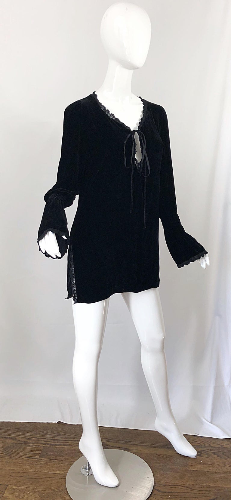1990s Liz Jacobsson Paris Black Silk Velvet Poet Sleeve Tunic Top 90s Mini Dress For Sale 5