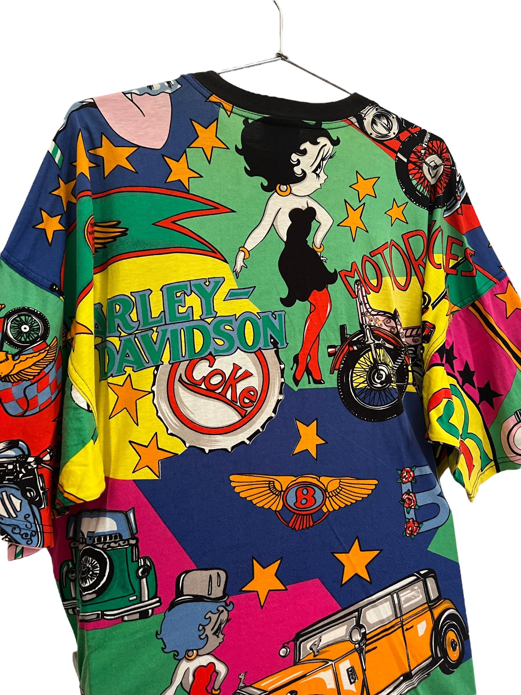 1990's Loud Vintage Gianni Versace Betty Boop Colourful Cartoon Pattern T-Shirt In Excellent Condition For Sale In Sheffield, GB