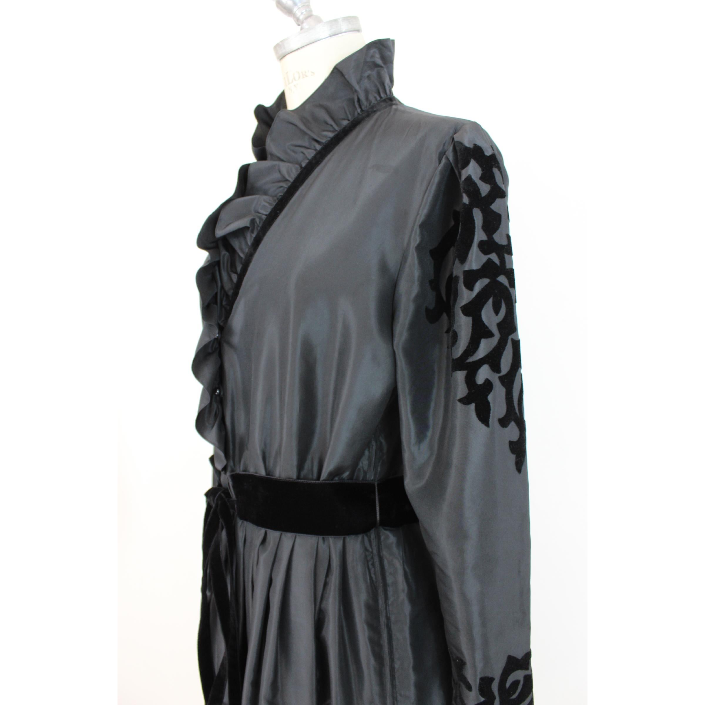 1990s Louis Feraud Black Cerimony Floral Velvet Vintage Long Dress For Sale 2