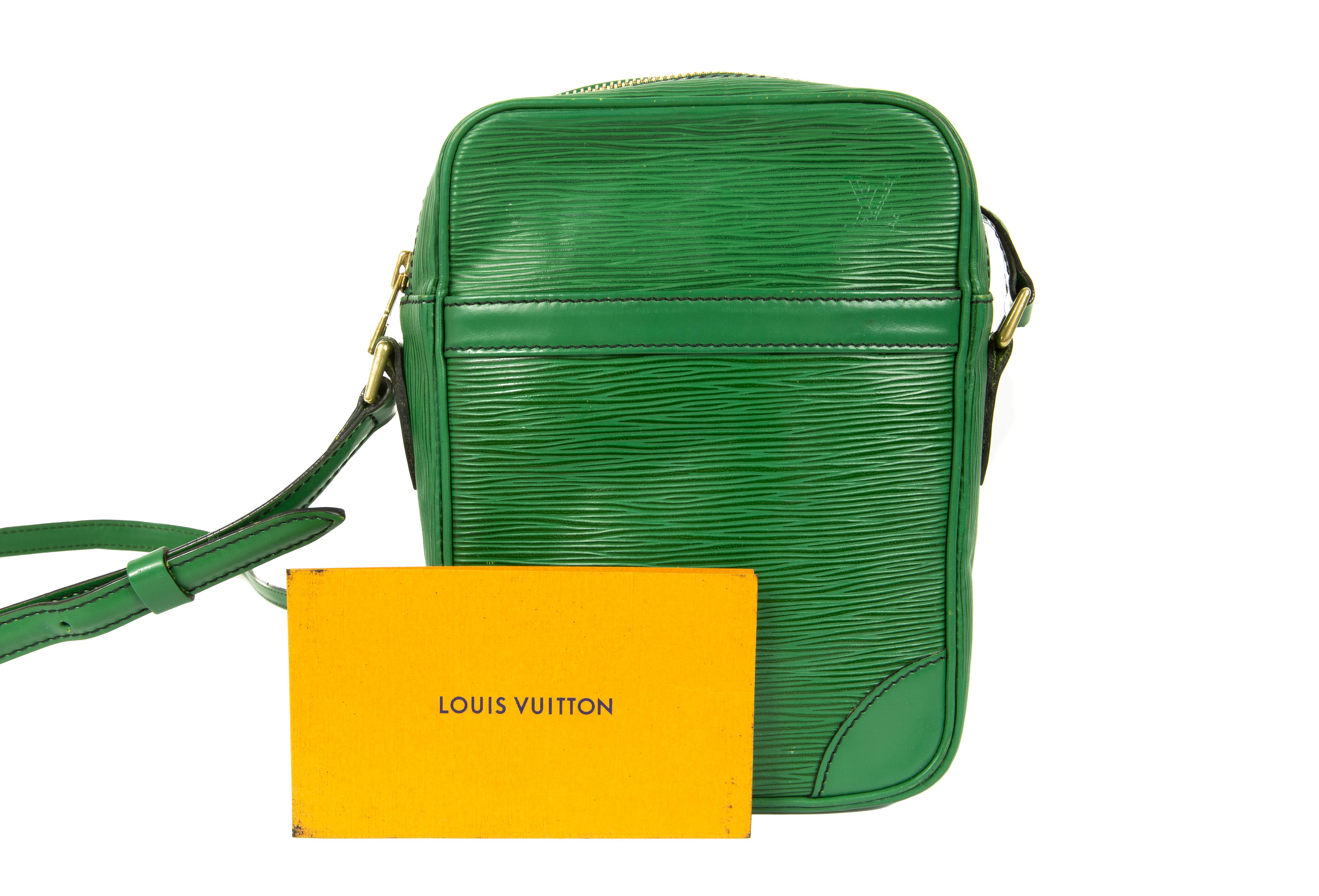 Women's 1990s Louis Vuitton Green Epi Leather Danube Cross-Body Bag For Sale