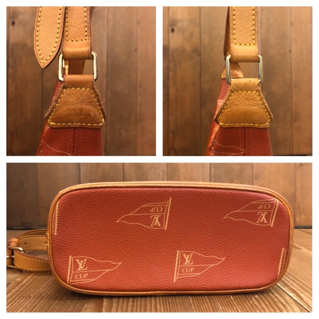 1990s LOUIS VUITTON Red Le Touquet America's Cup Crossbody Bag In Fair Condition In Bangkok, TH
