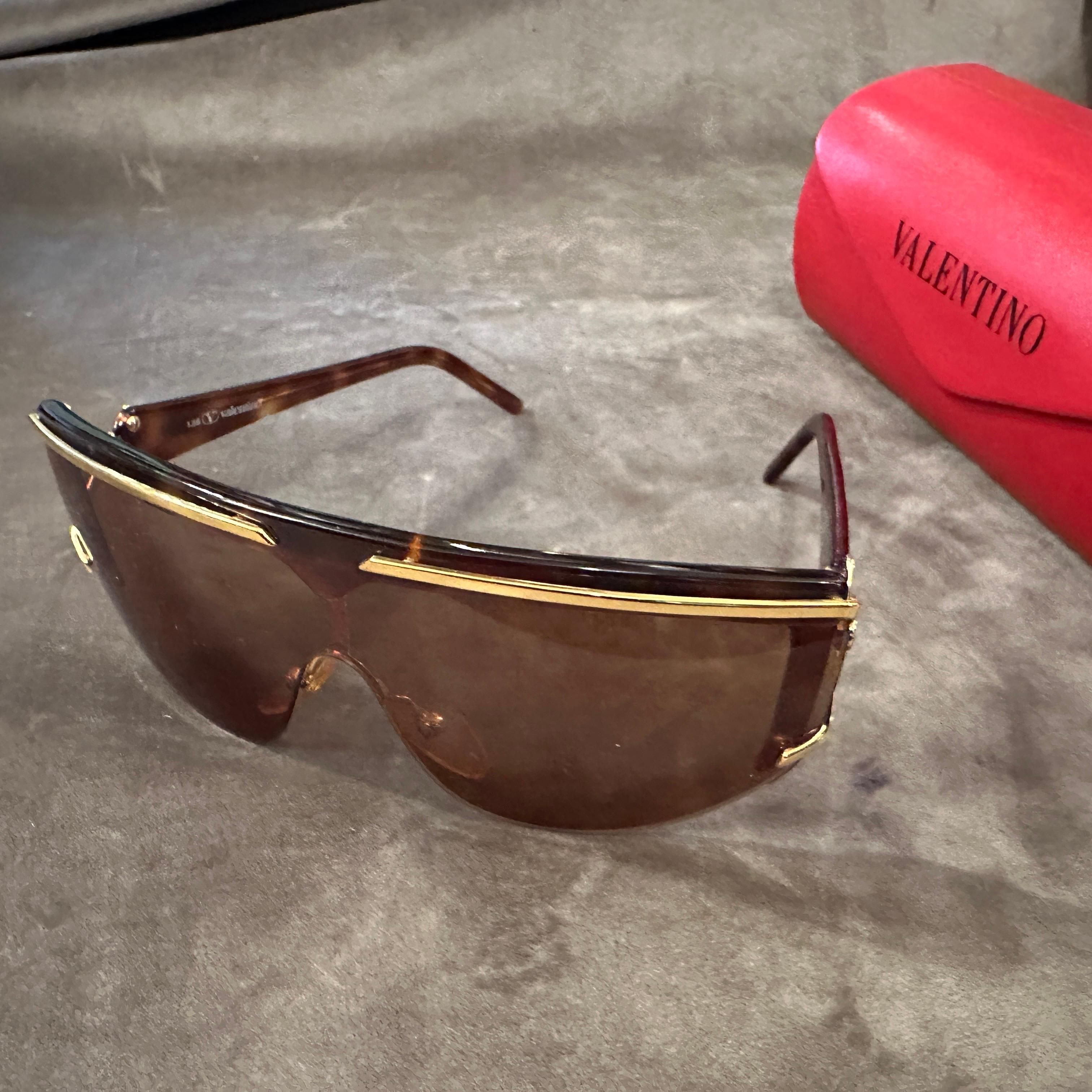 1990s Luxury Oversized Mask Sunglasses by Valentino For Sale 8
