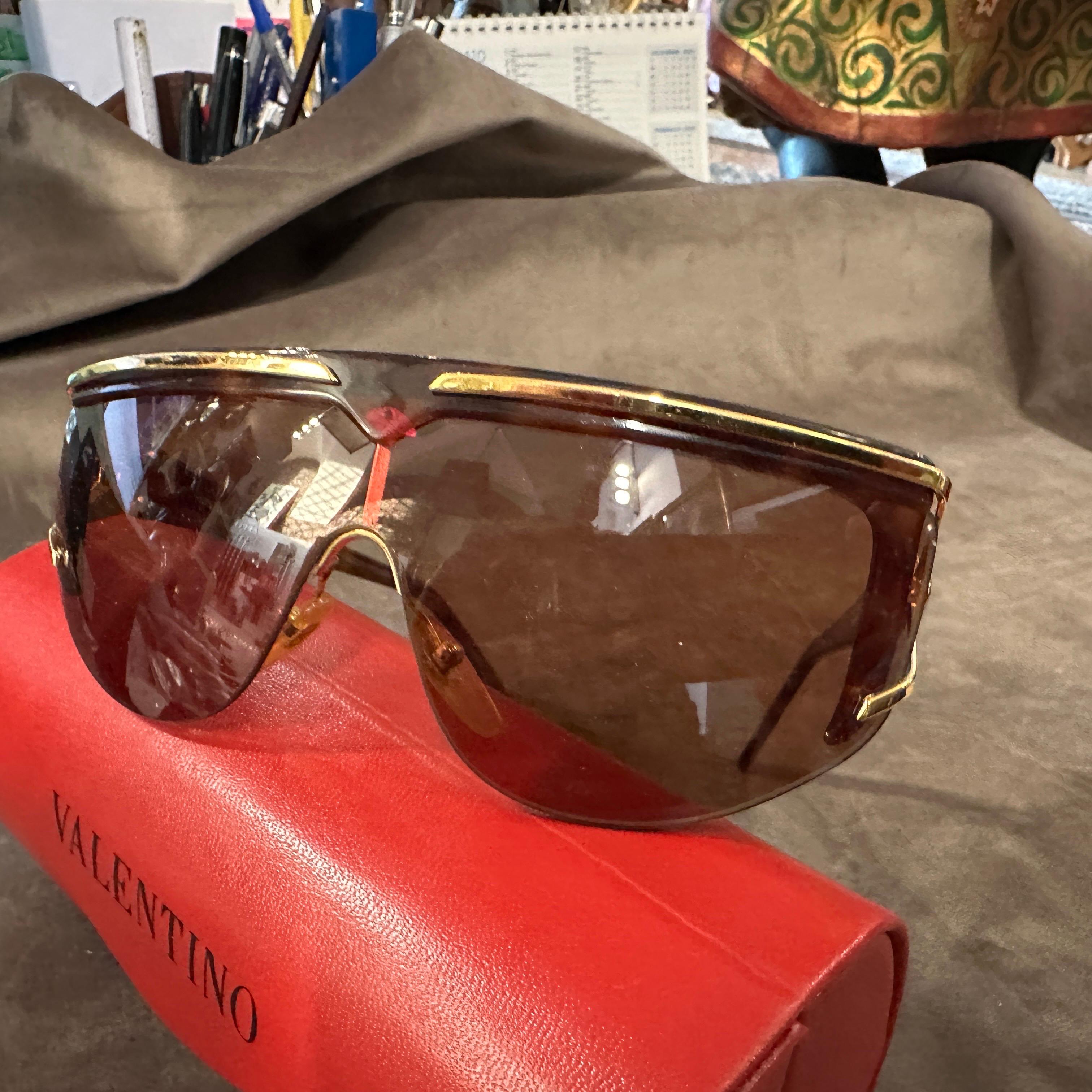 1990s Luxury Oversized Mask Sunglasses by Valentino For Sale 2