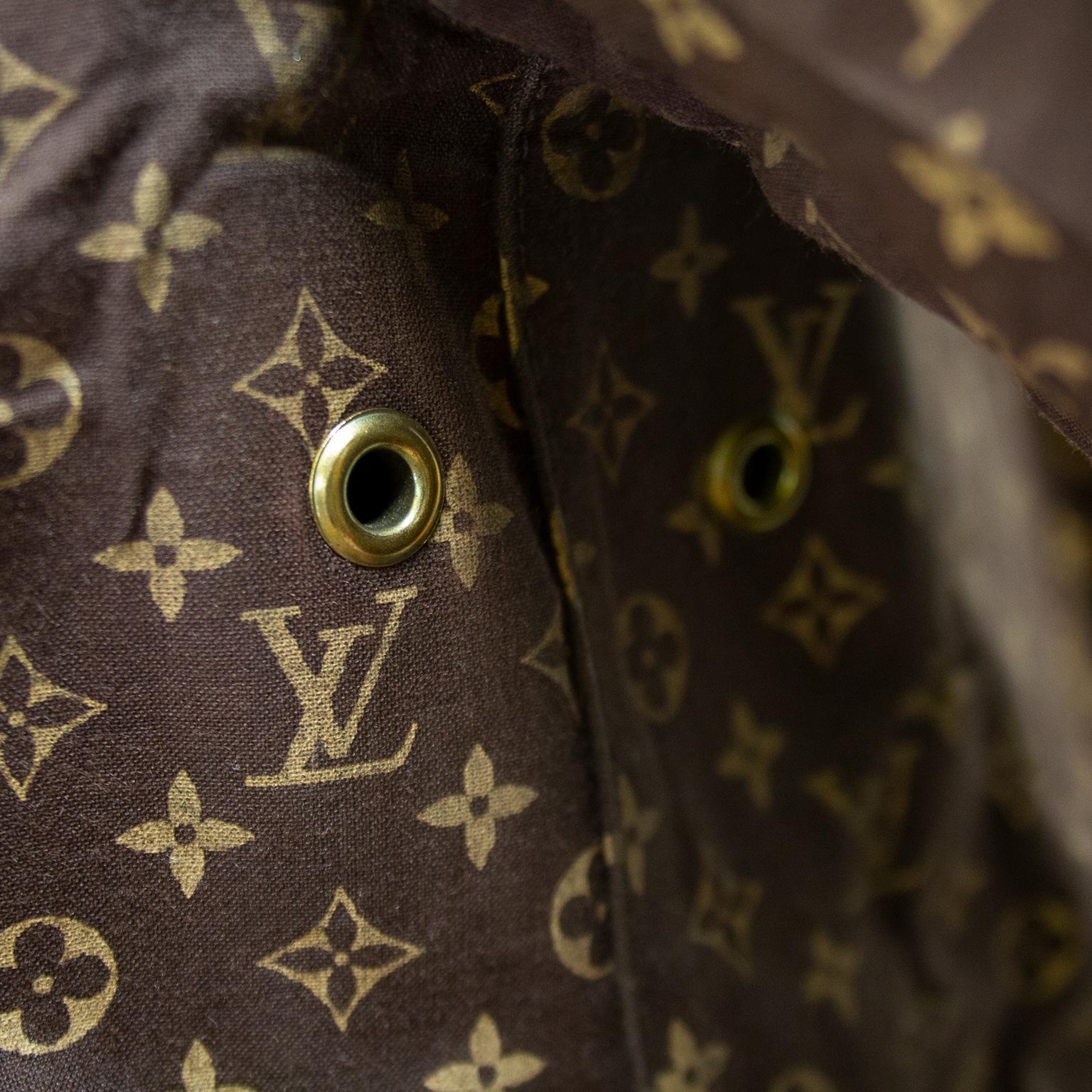 Mackintosh x Louis Vuitton - Trench-coat à monogramme, années 1990  en vente 2