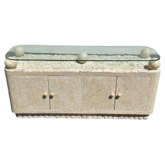 Credenza orbital de piedra de Mactán teselada estilo posmoderno Maitland Smith