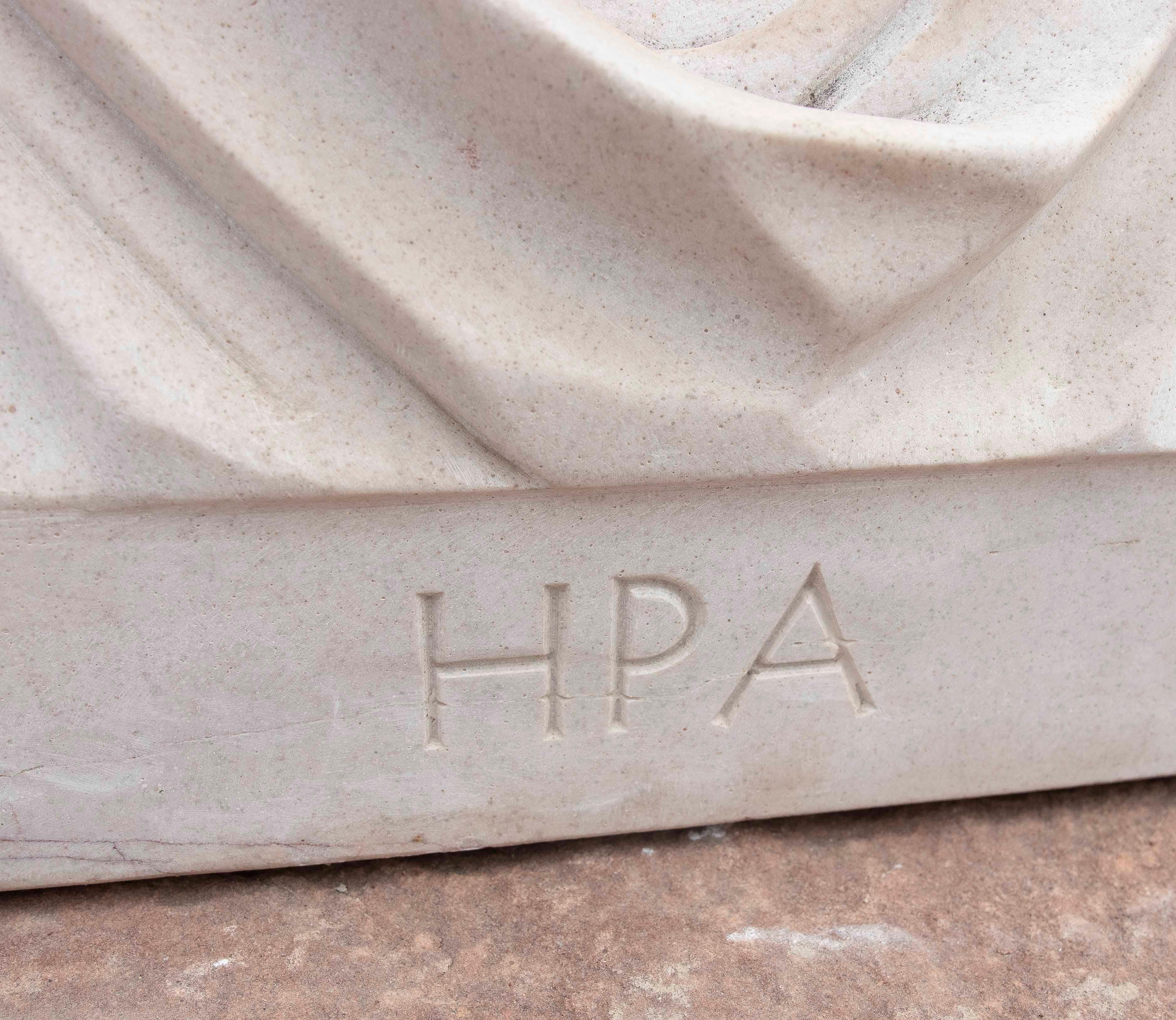 Busto de mármol de los años 90 de Hera, diosa griega con tocado clásico siglo XX en venta