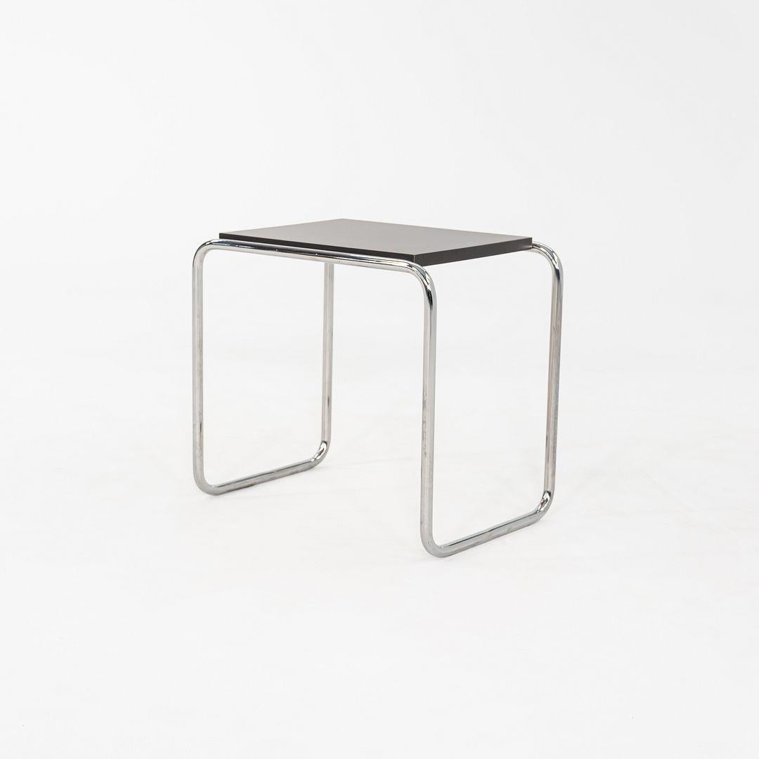 1990 Marcel Breuer for Thonet Table d'appoint Laccio en noir 12+ Disponible en vente 4