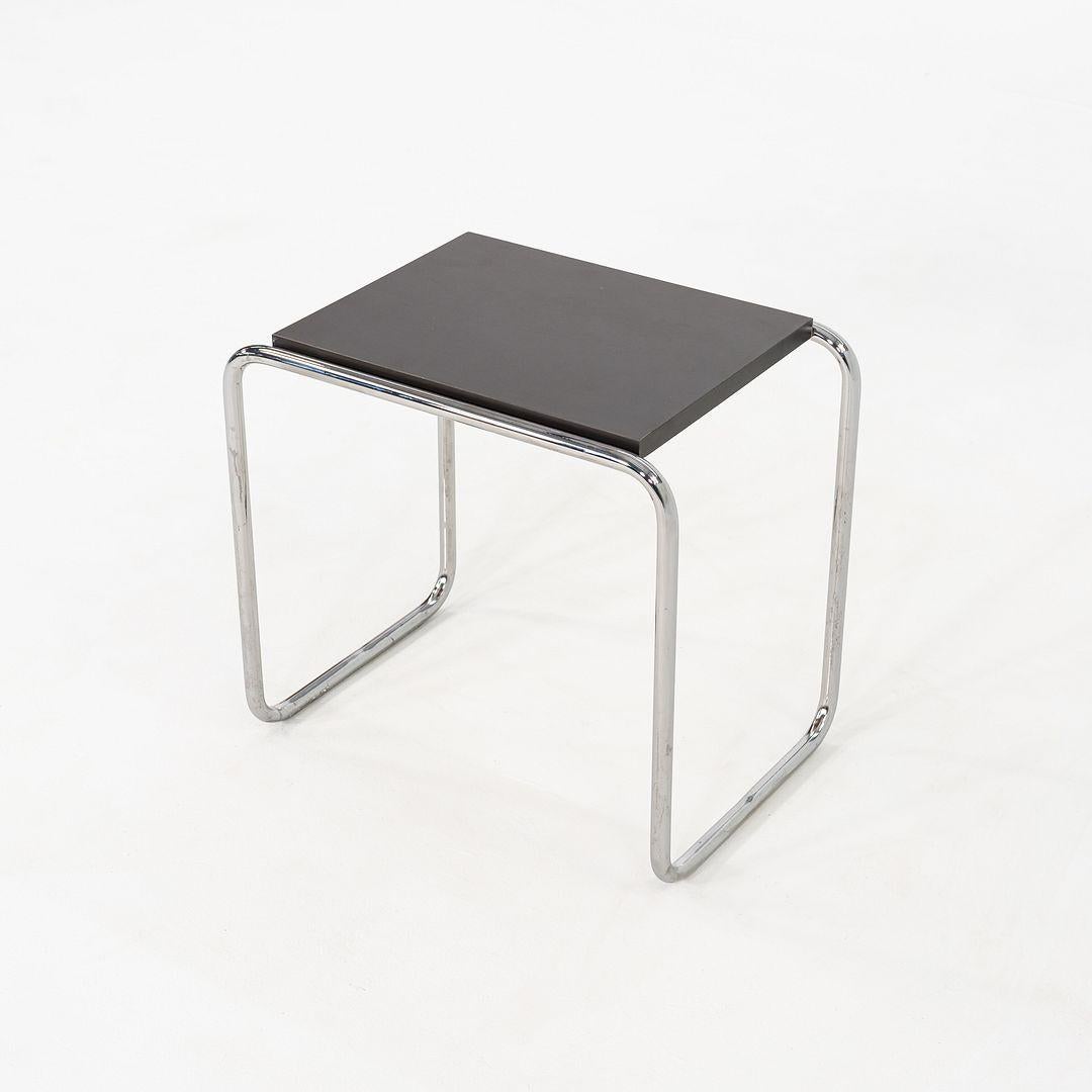 Américain 1990 Marcel Breuer for Thonet Table d'appoint Laccio en noir 12+ Disponible en vente