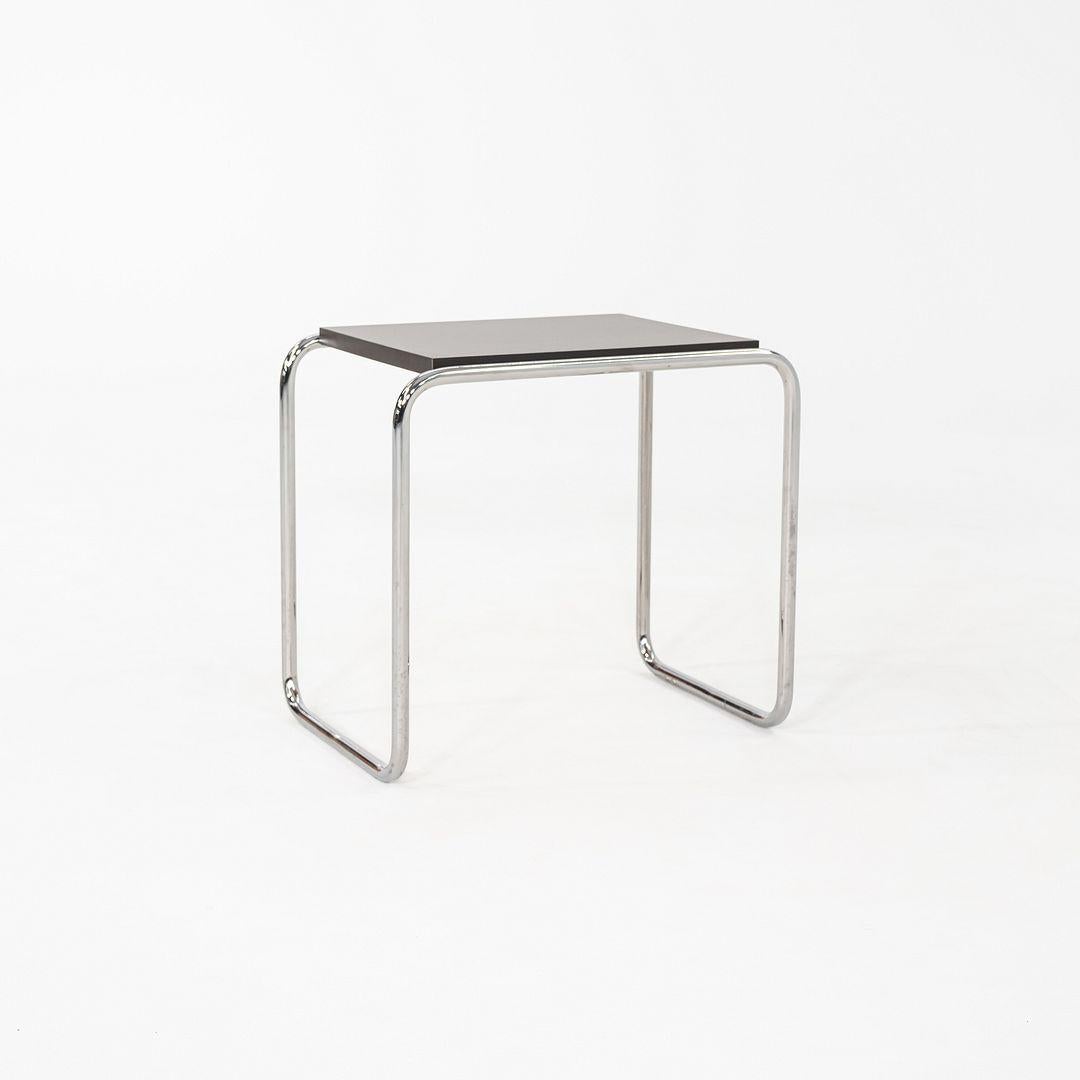 1990 Marcel Breuer for Thonet Table d'appoint Laccio en noir 12+ Disponible en vente 2