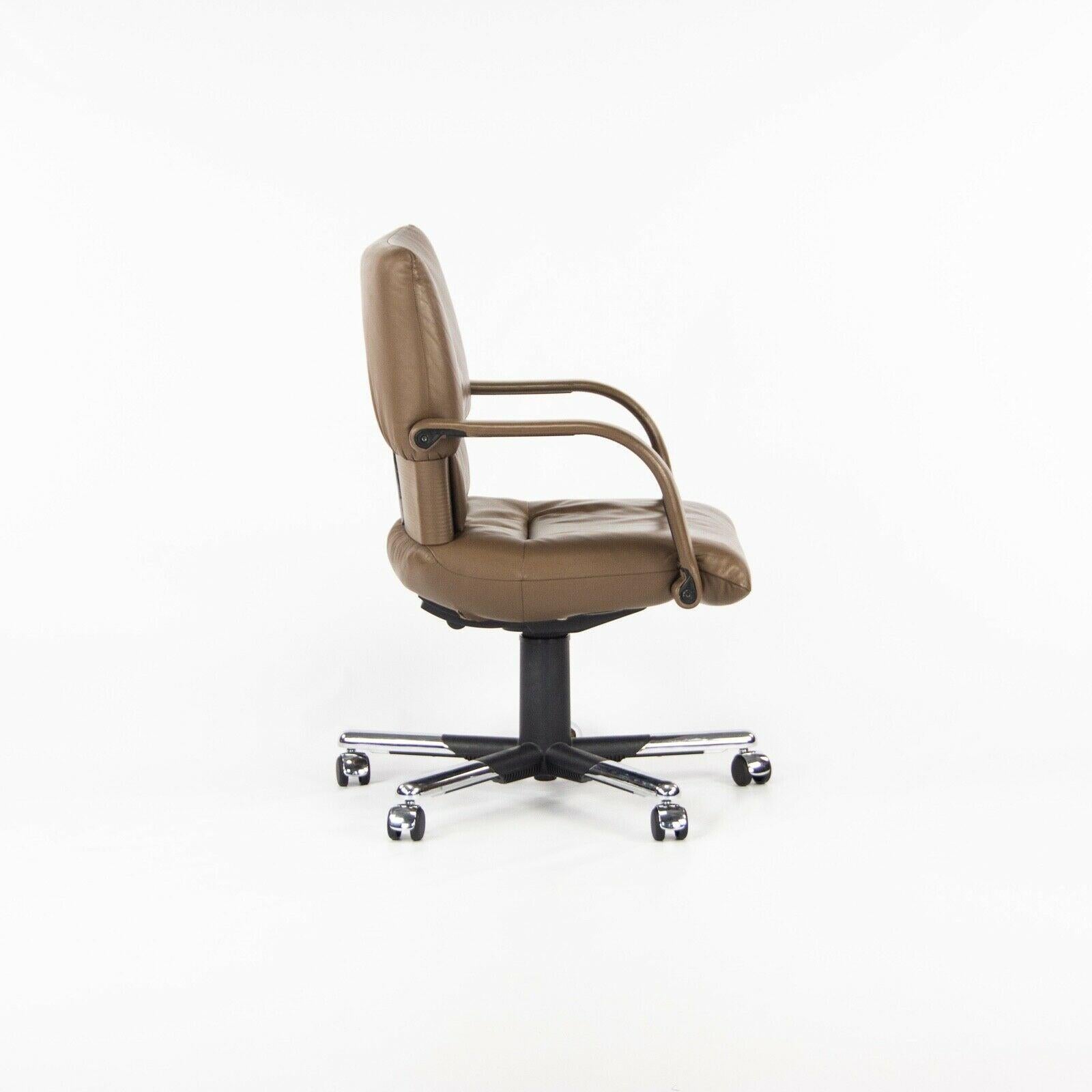Suisse 1990 Mario Bellini Vitra Figura High Back Desk Chair in Brown Leather (Chaise de bureau à haut dossier en cuir Brown) en vente