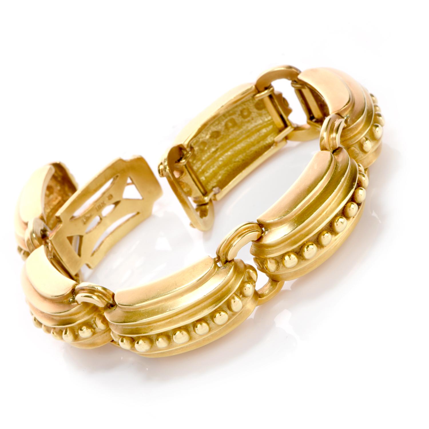 This beautiful Marlend Stowe bracelet was crafted in 86.6 grams of solid 18K green gold. Each link offers a nautical element as each is ribbed from the outside with each ridge higher than the last.  

Atop the staired design are large polished gold