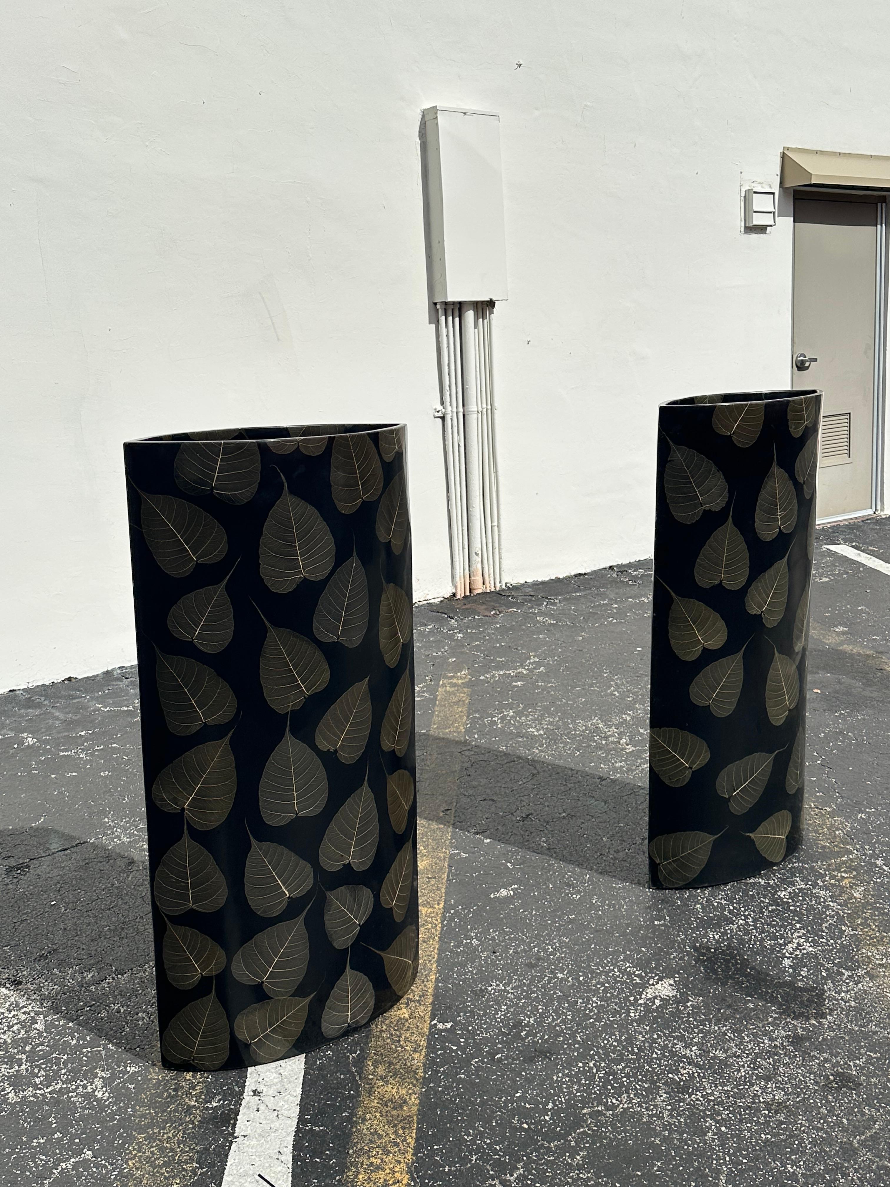 1990 Marquis Collection of Beverly Hills Floor Vase Planters, Set of 2 en vente 4
