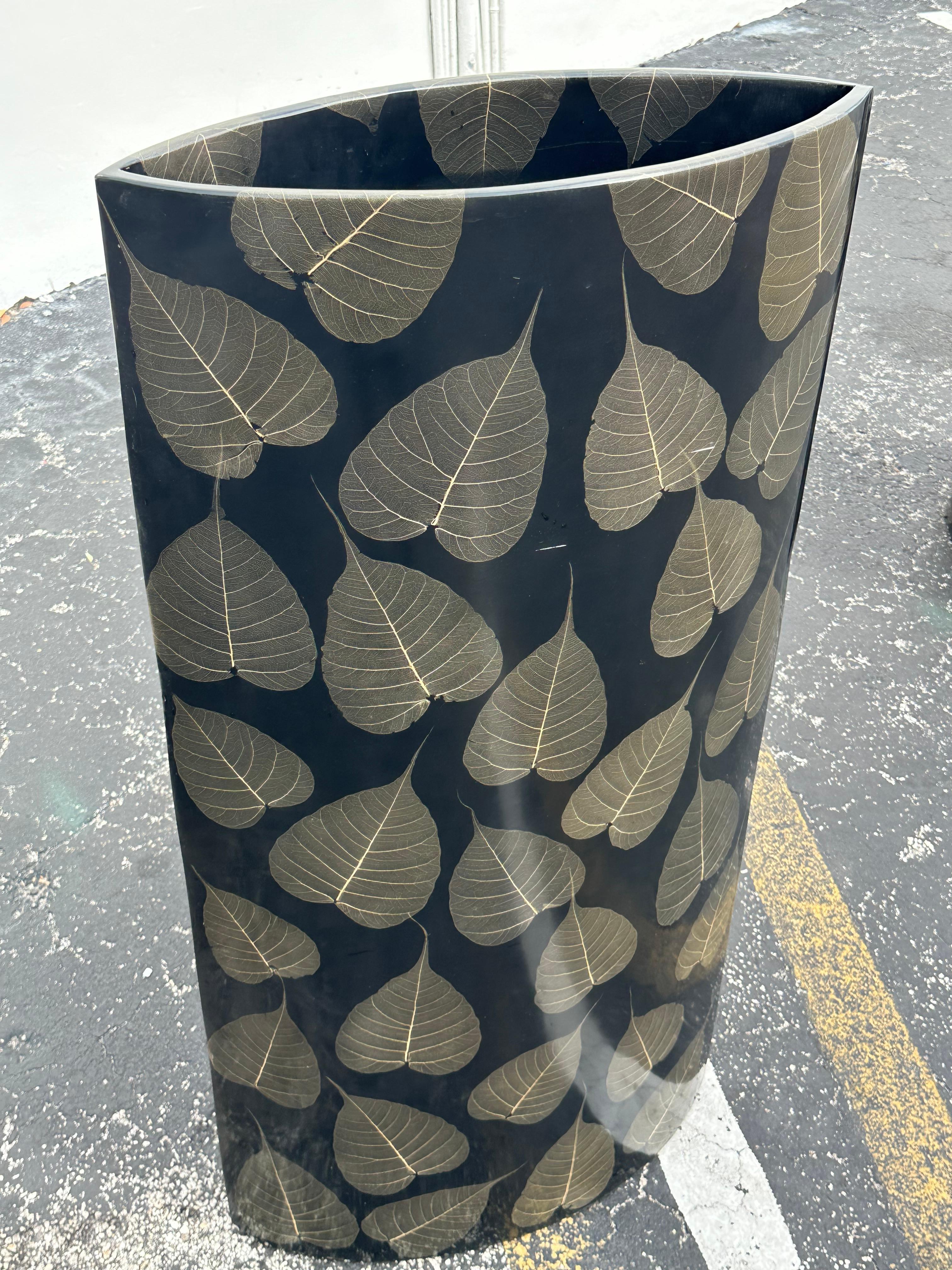 1990 Marquis Collection of Beverly Hills Floor Vase Planters, Set of 2 en vente 7