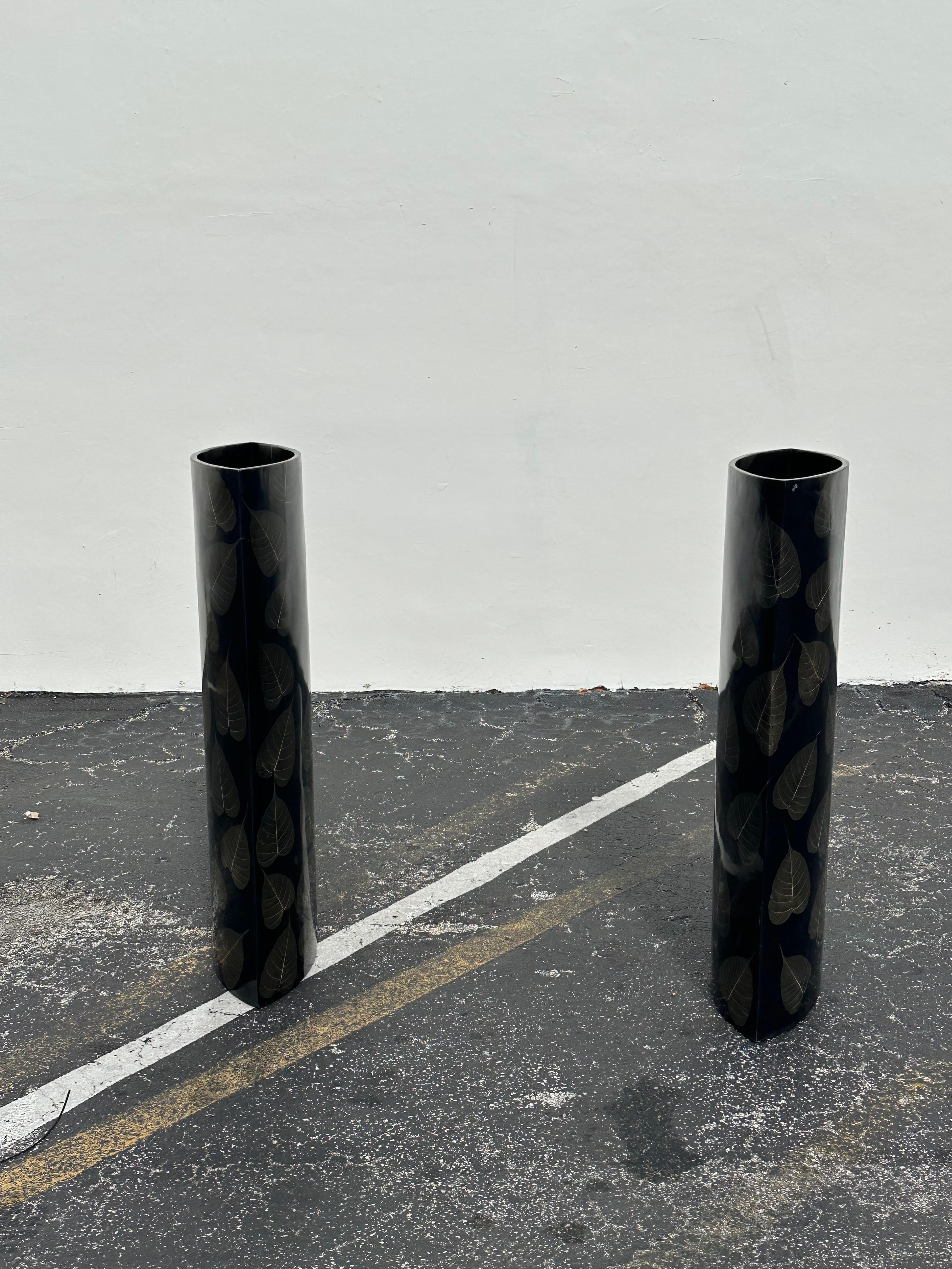 Chinoiseries 1990 Marquis Collection of Beverly Hills Floor Vase Planters, Set of 2 en vente