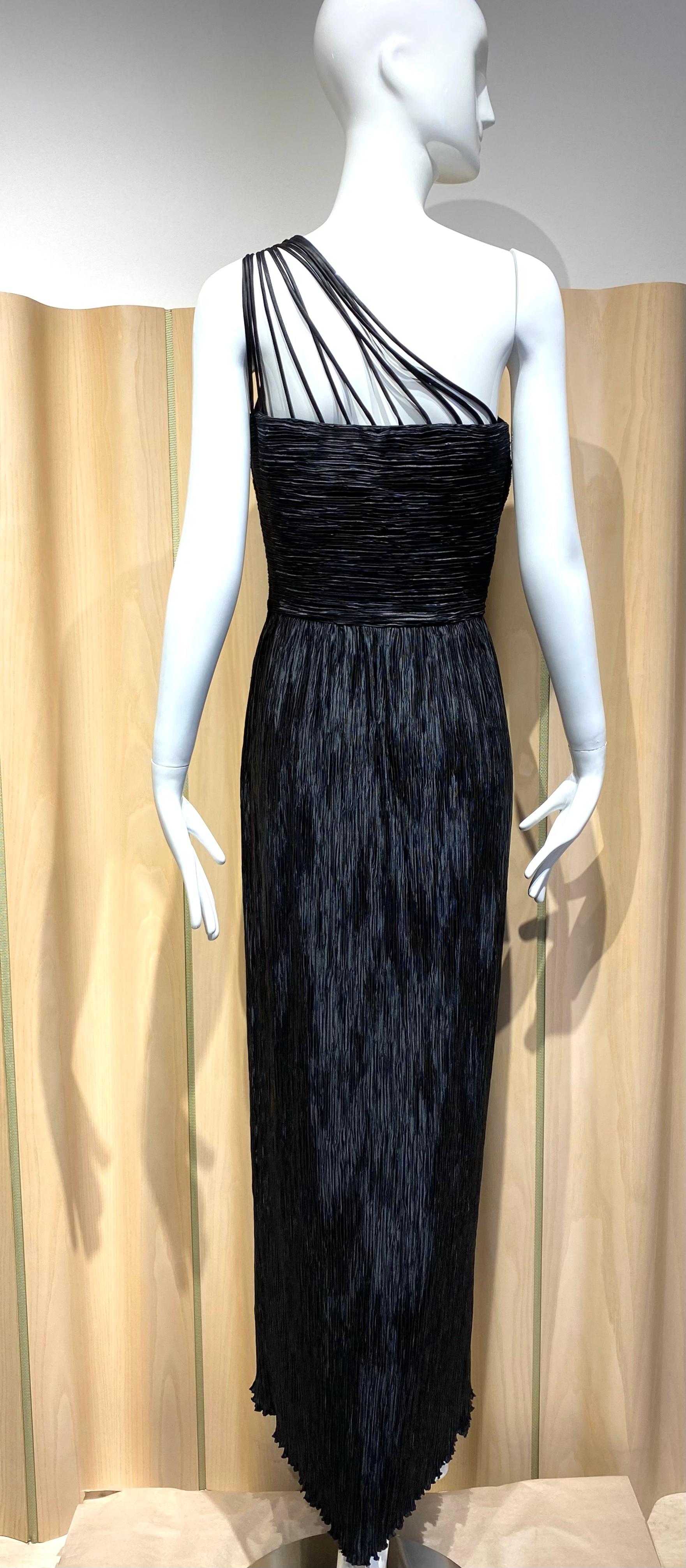1990s Mary McFadden Black Pleated Grecian Dress For Sale 4