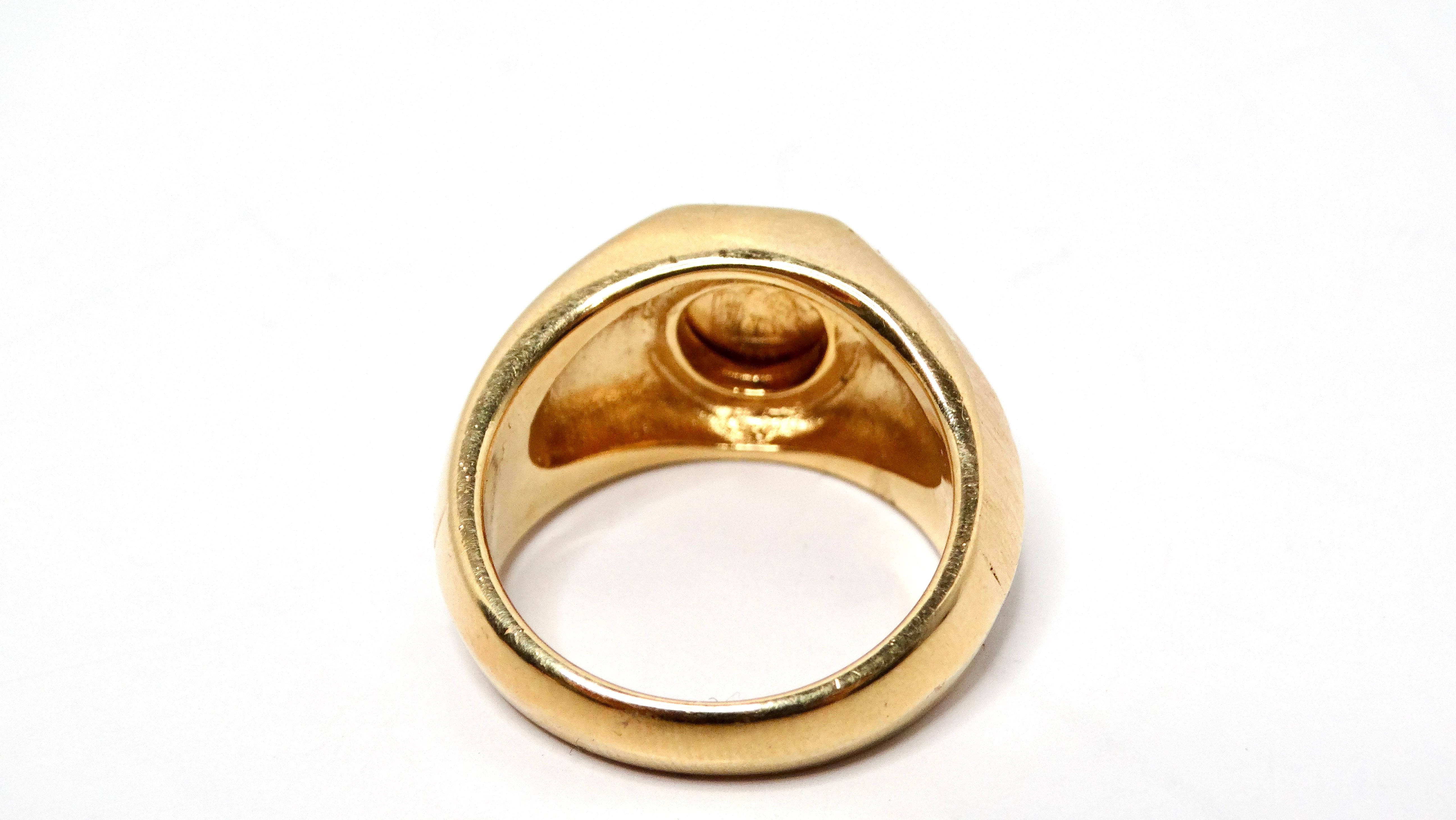 Anillo de cóctel grabado en oro de 14k con la moneda 