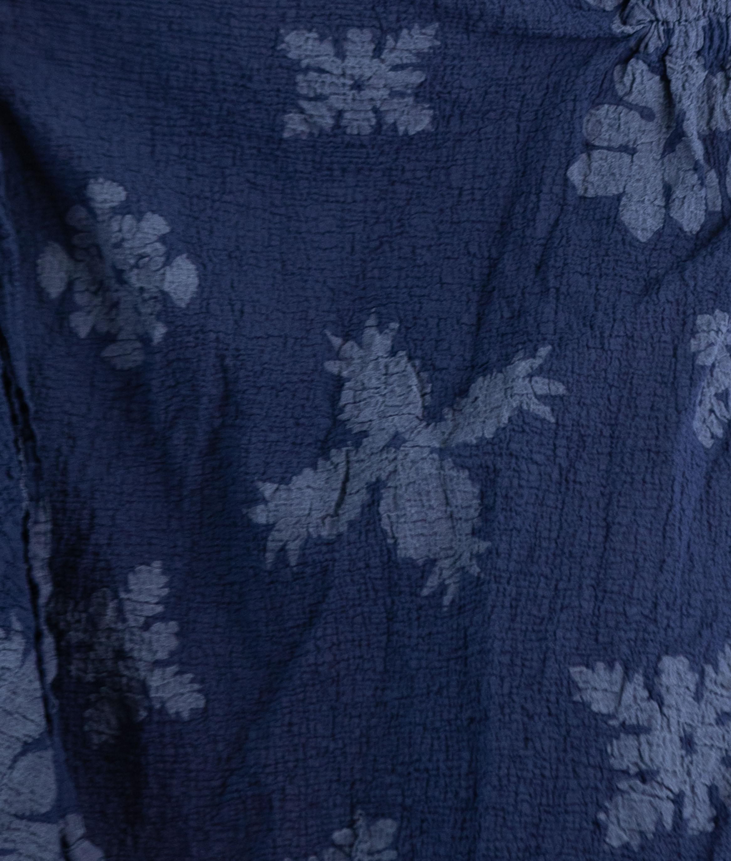 1990S ME BY ISSEY MIYAKE Blue Floral Cotton Blend Plissé Top & Skirt Ensemble For Sale 7