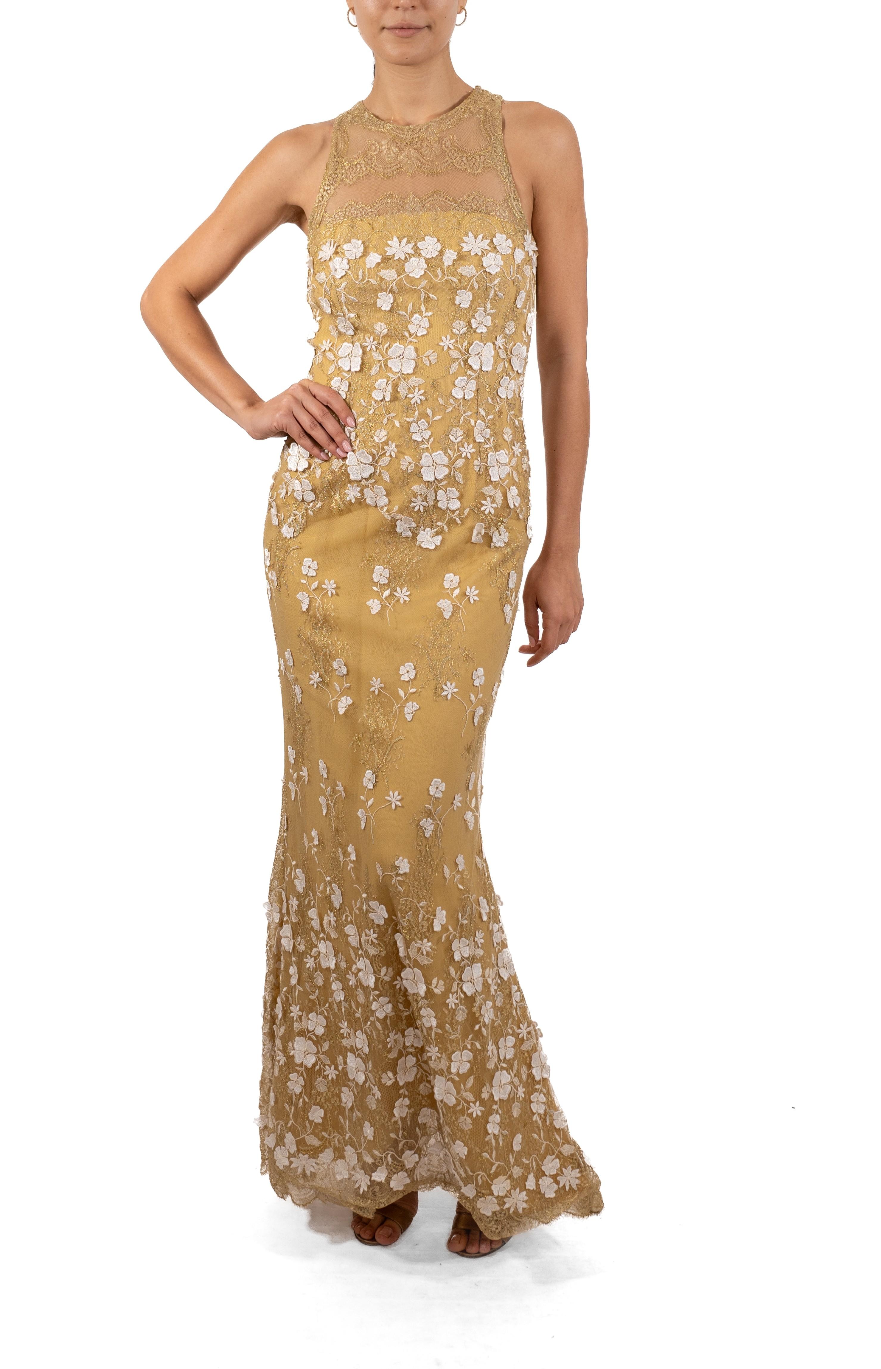 1990S Metallic White & Gold Silk Blend Lace Gown With Appliqué Flowers For Sale 2