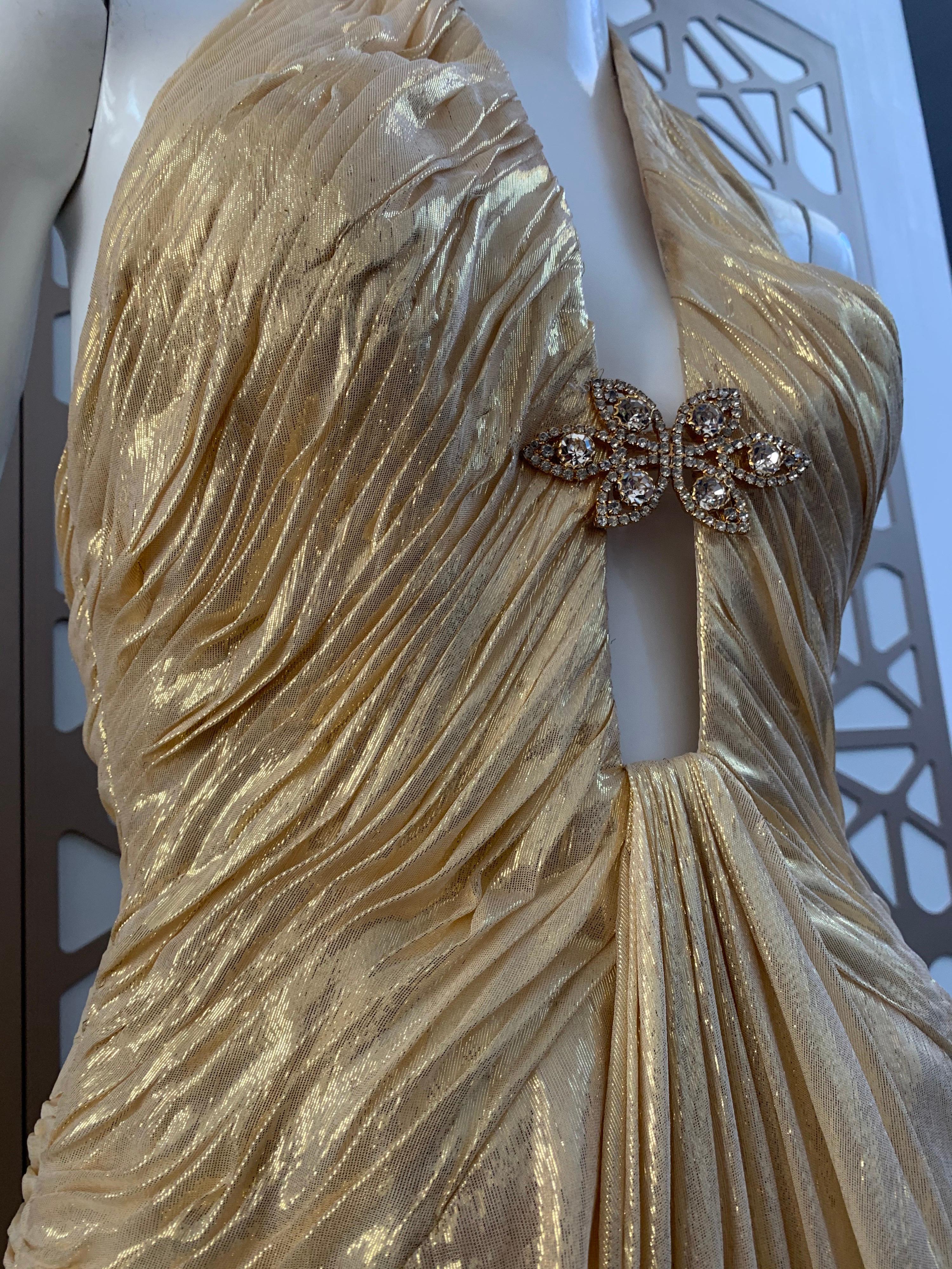 1990 Michael Casey Couture Gold Lame Goddess Gown W/ Halter Neck & Deep V   Excellent état - En vente à Gresham, OR